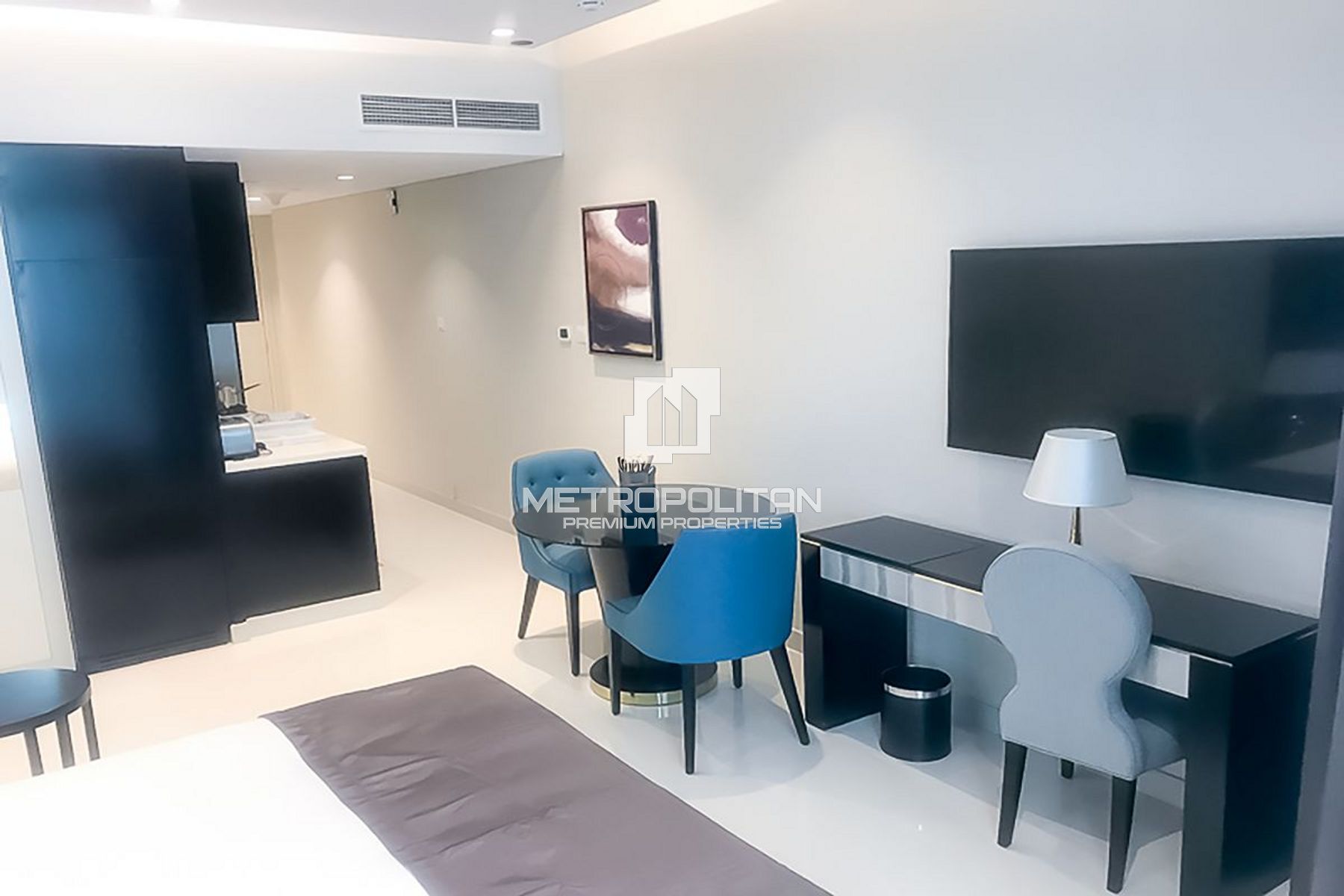 Spacious Studio | Fully Furnished | High floor photo-1