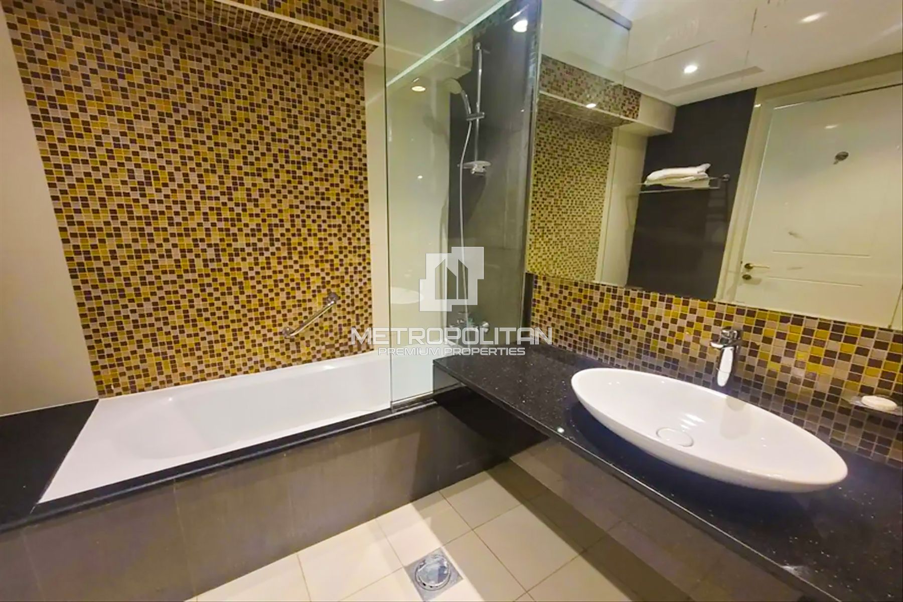 1BR Apartment for Sale in Downtown Dubai – MPS-40747 photo-8
