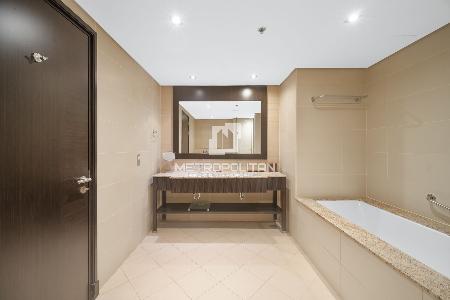 Image - Royal Amwaj Residences North, Palm Jumeirah, Dubai | Project - شقة