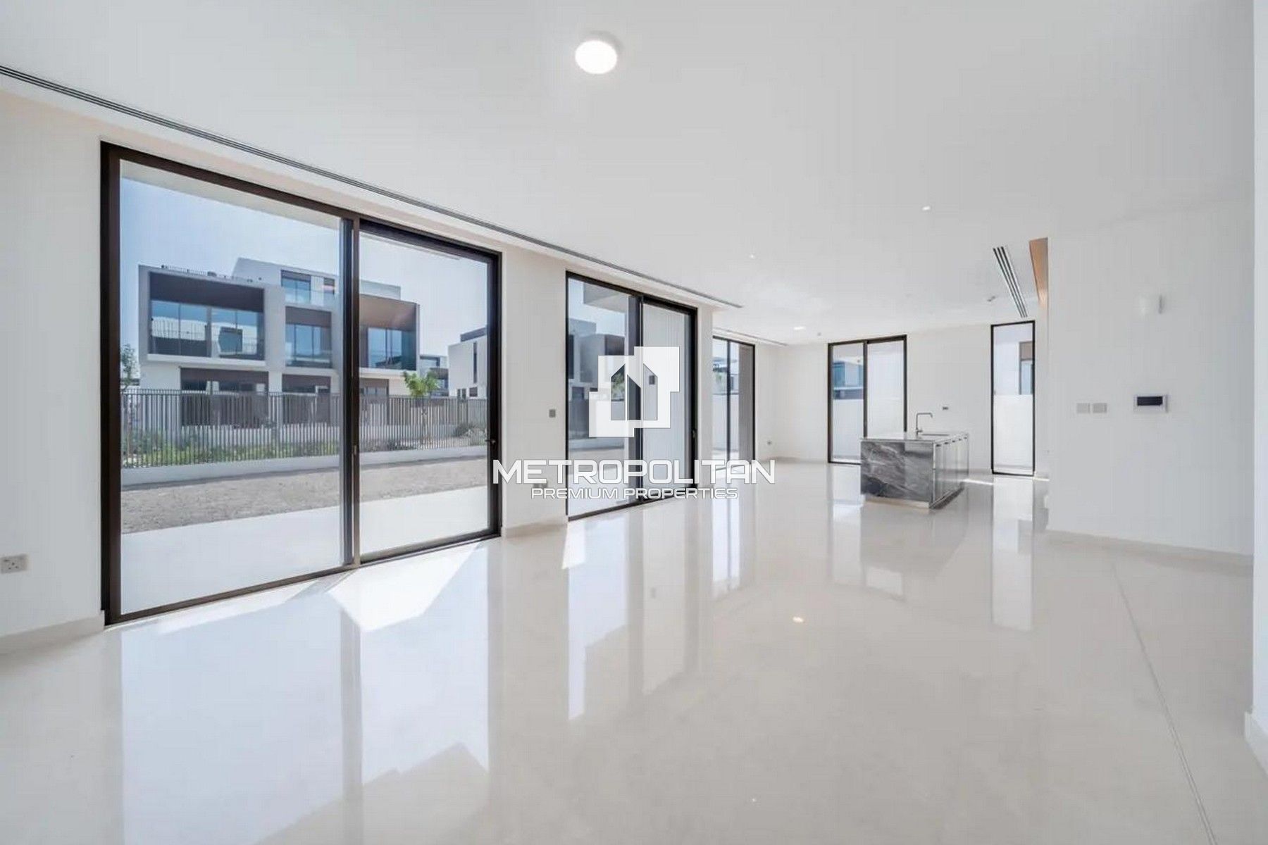 5-комнатная вилла на продажу в Dubai Hills Estate – MPS-41177 photo-1