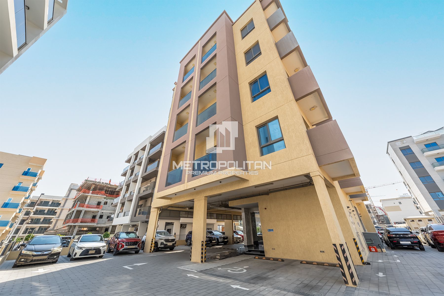 12-комнатное жилое здание на продажу в Wadi Al Safa 2 – MPS-41267 photo-5