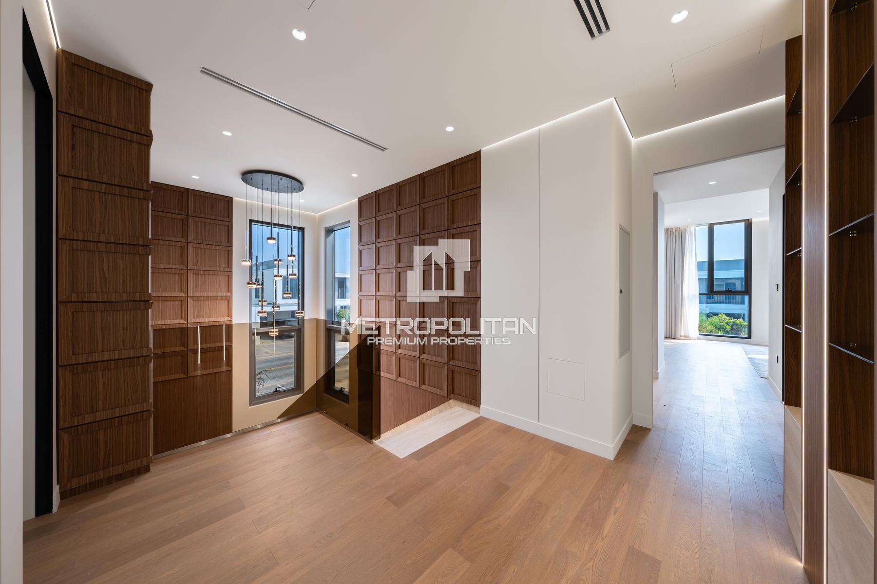 Single Row | Luxury Living | Turnkey | Furnished