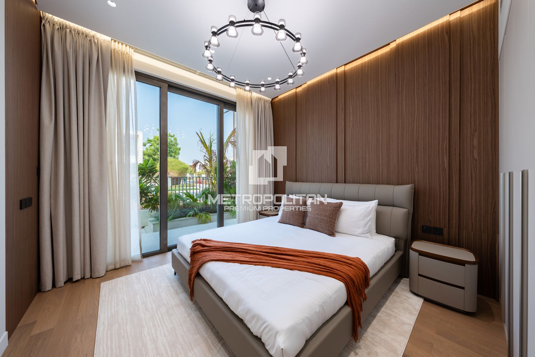 Single Row | Luxury Living | Turnkey | Furnished