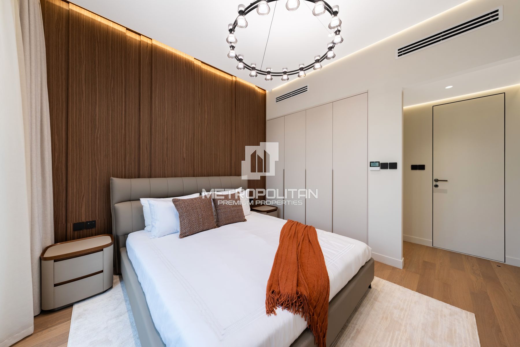 Single Row | Luxury Living | Turnkey | Furnished