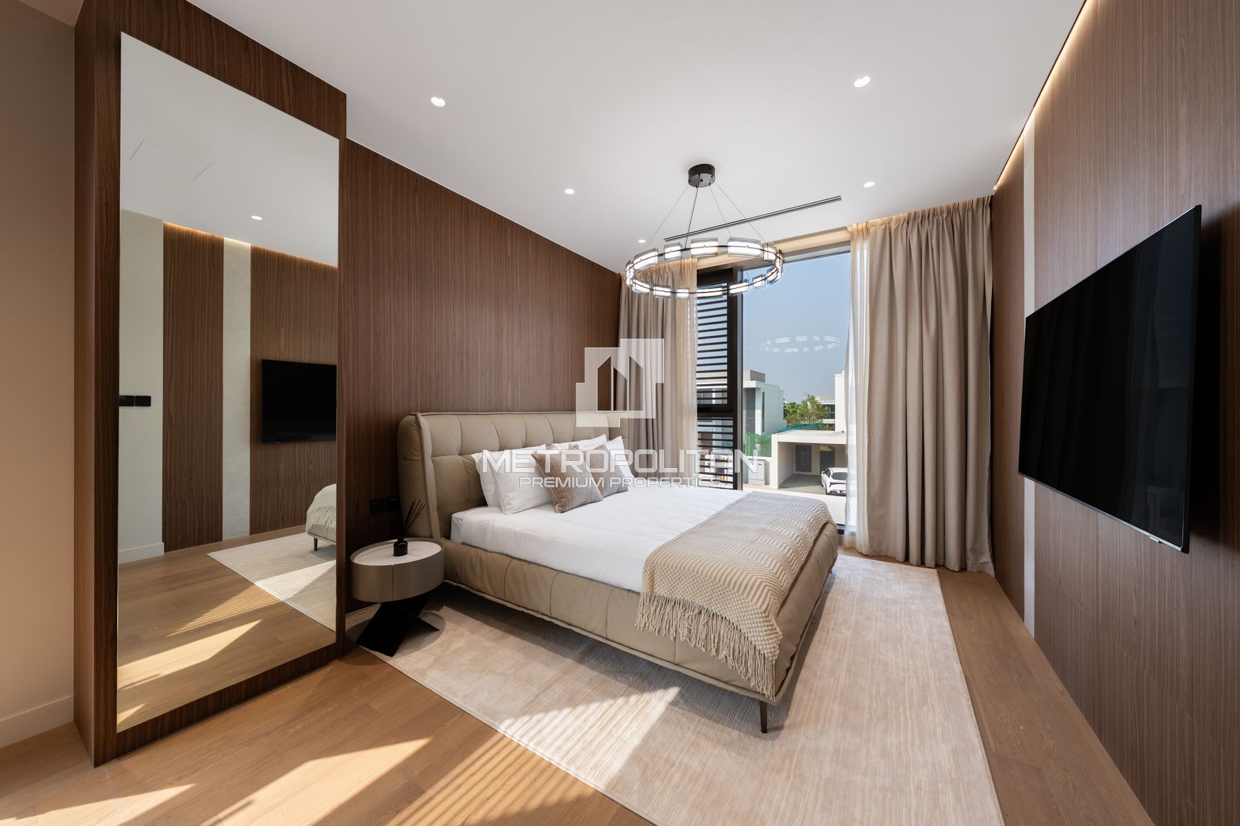 Single Row | Luxury Living | Turnkey | Furnished