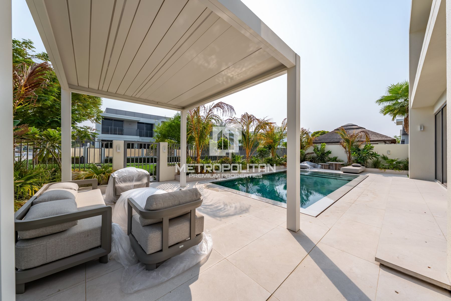 Single Row | Luxury Living | Turnkey | Furnished