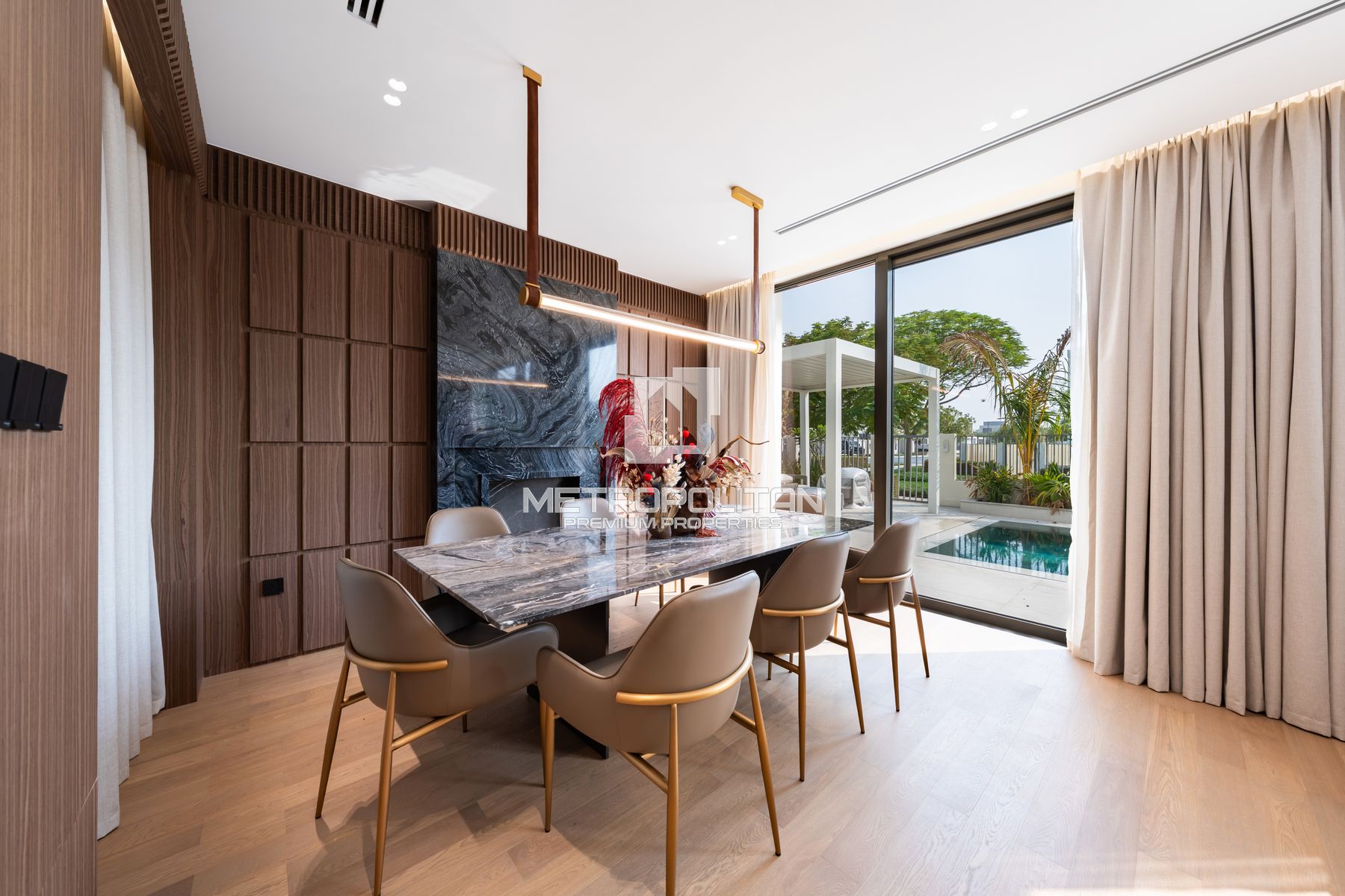 Single Row | Luxury Living | Turnkey | Furnished