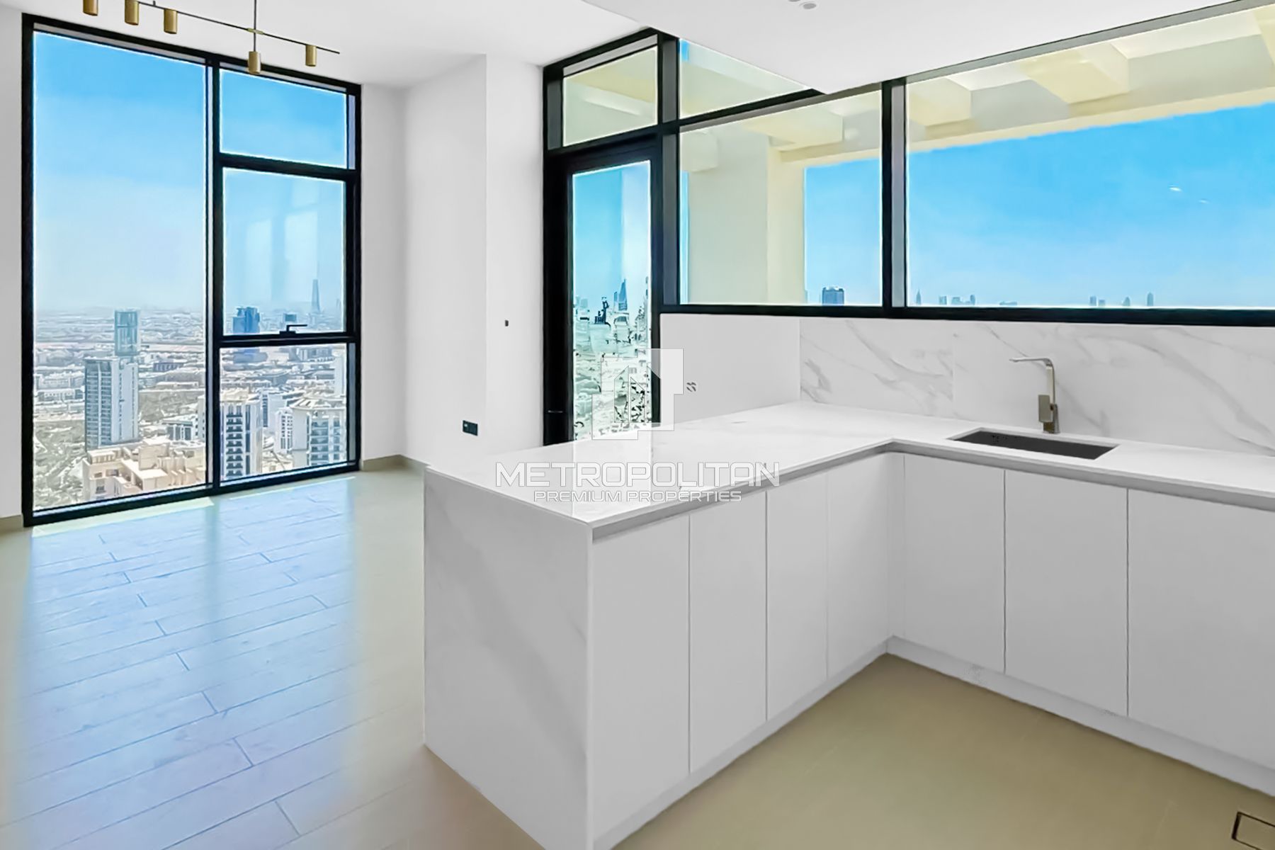 Modern Design| Skyline View| Prime Investment Deal photo-0