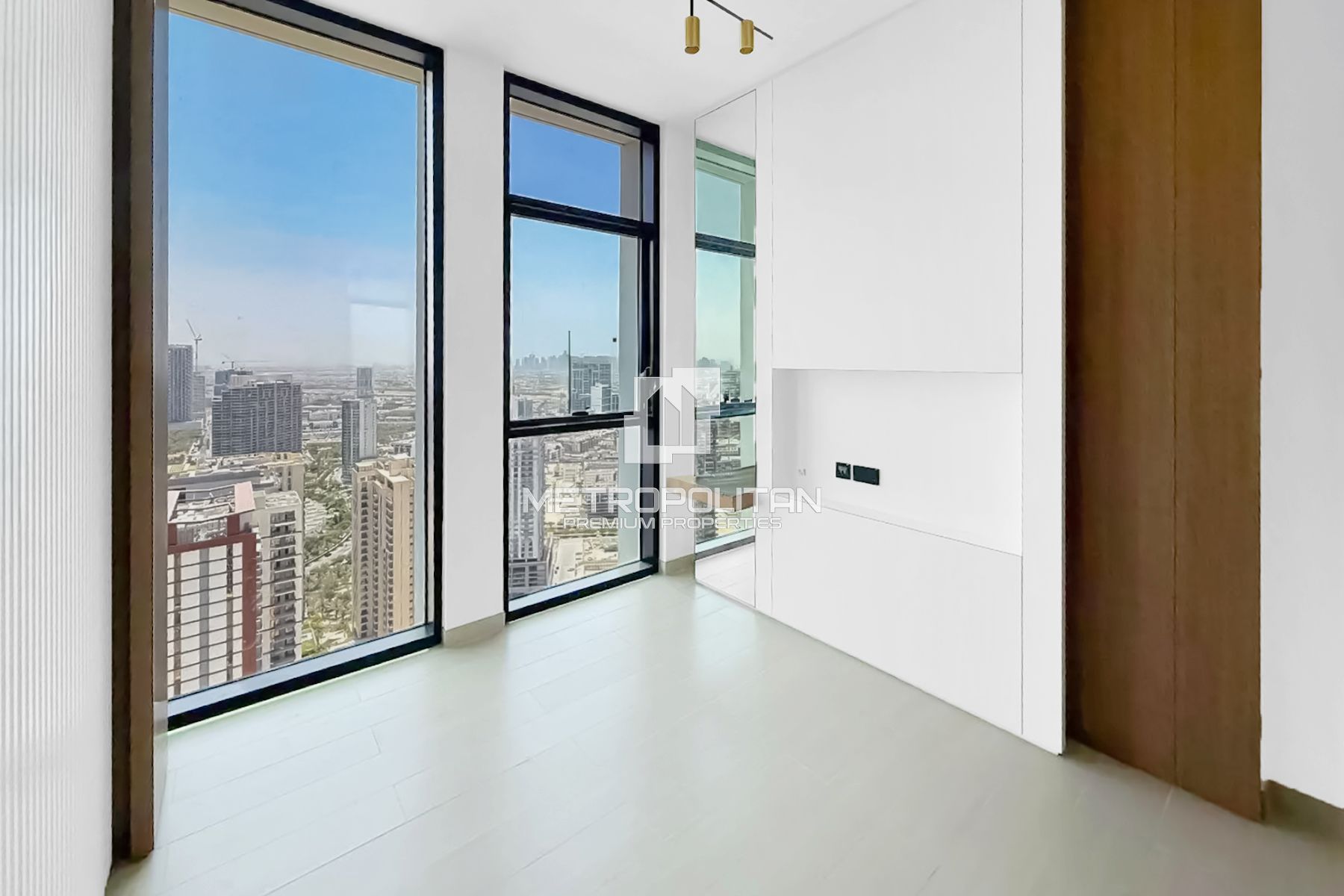 Modern Design| Skyline View| Prime Investment Deal photo-3