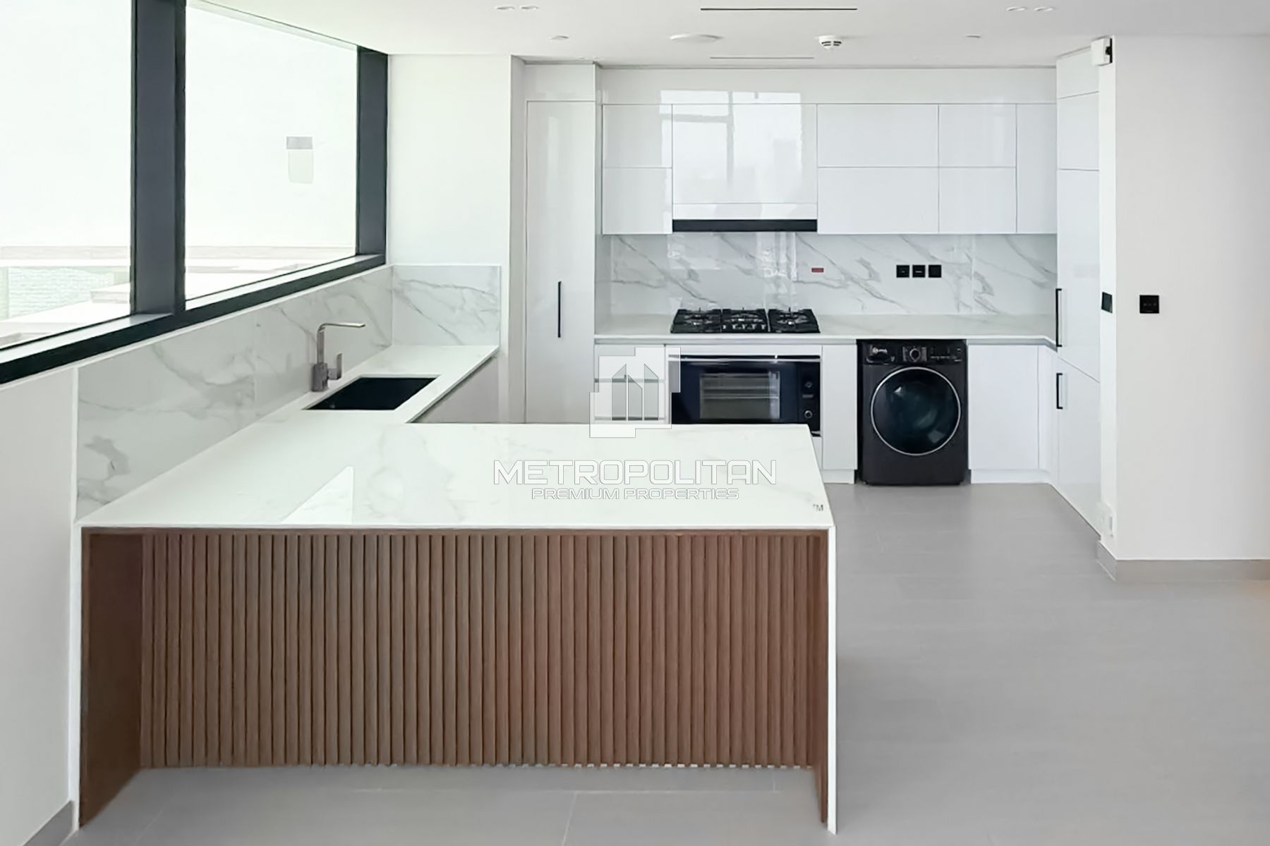 Modern Design| Skyline View| Prime Investment Deal photo-4