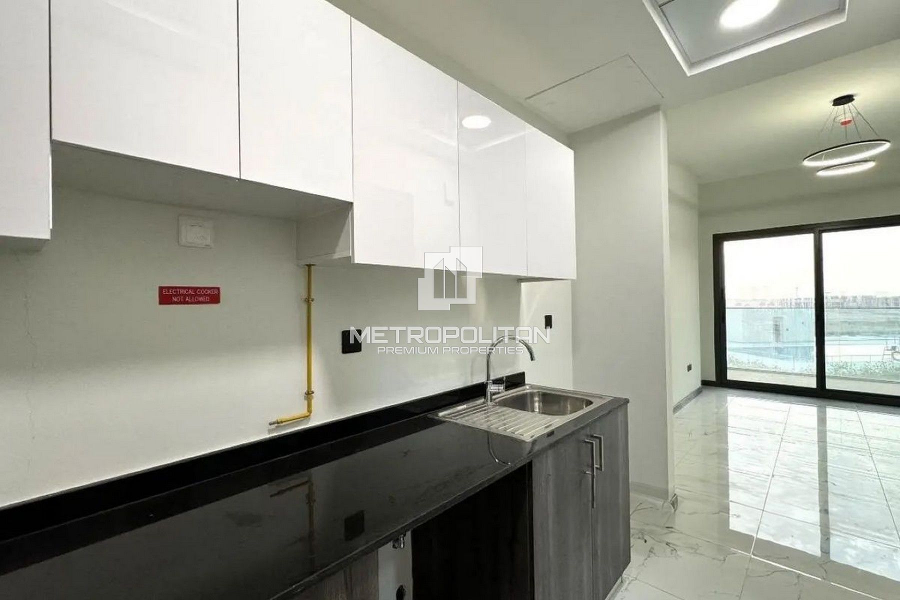 Best Price | Spacious Studio with Balcony photo-3