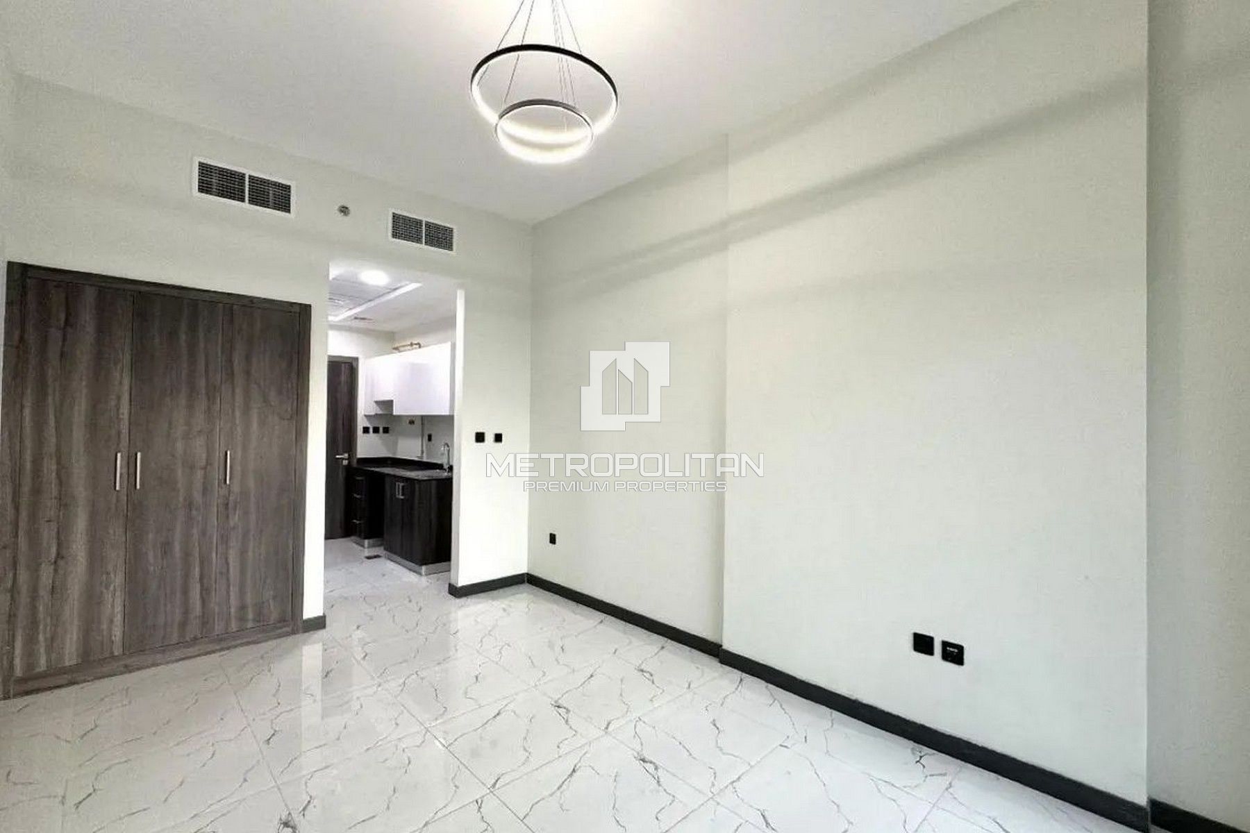 Best Price | Spacious Studio with Balcony photo-5