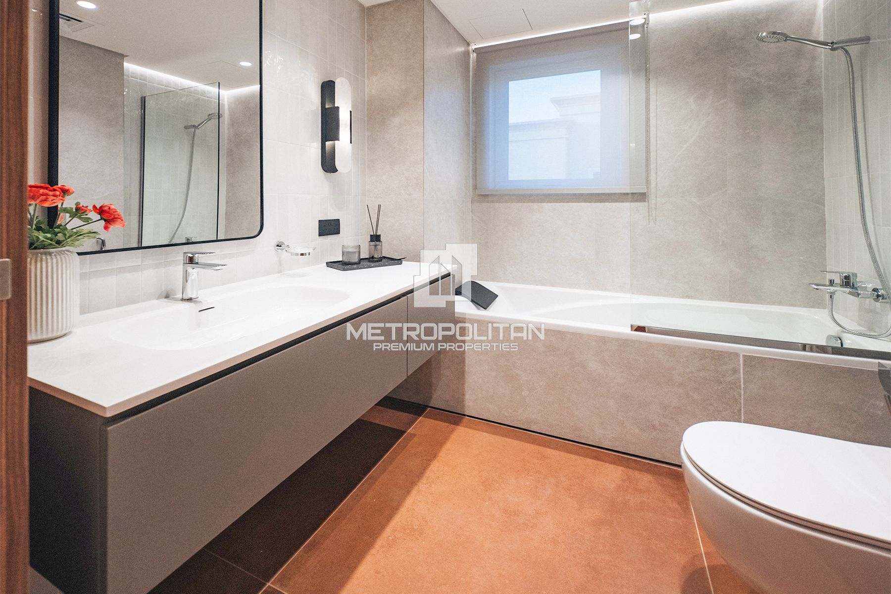 Renovated Townhouse | Expanded Layout | Single Row photo-14