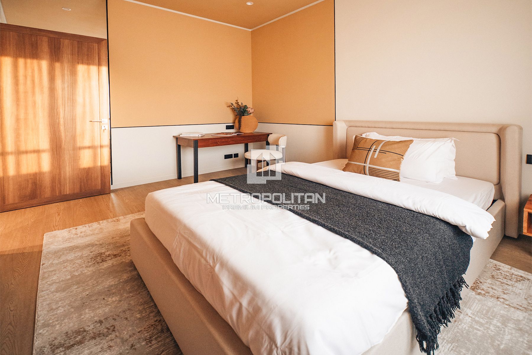 Renovated Townhouse | Expanded Layout | Single Row photo-15