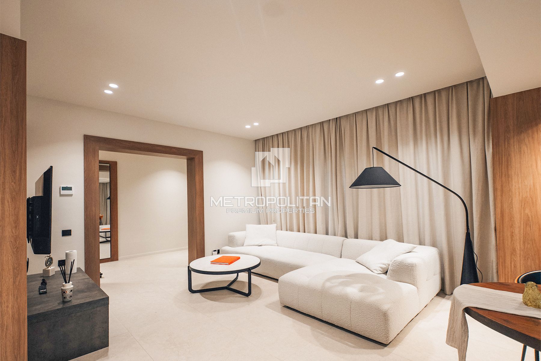 Renovated Townhouse | Expanded Layout | Single Row photo-22
