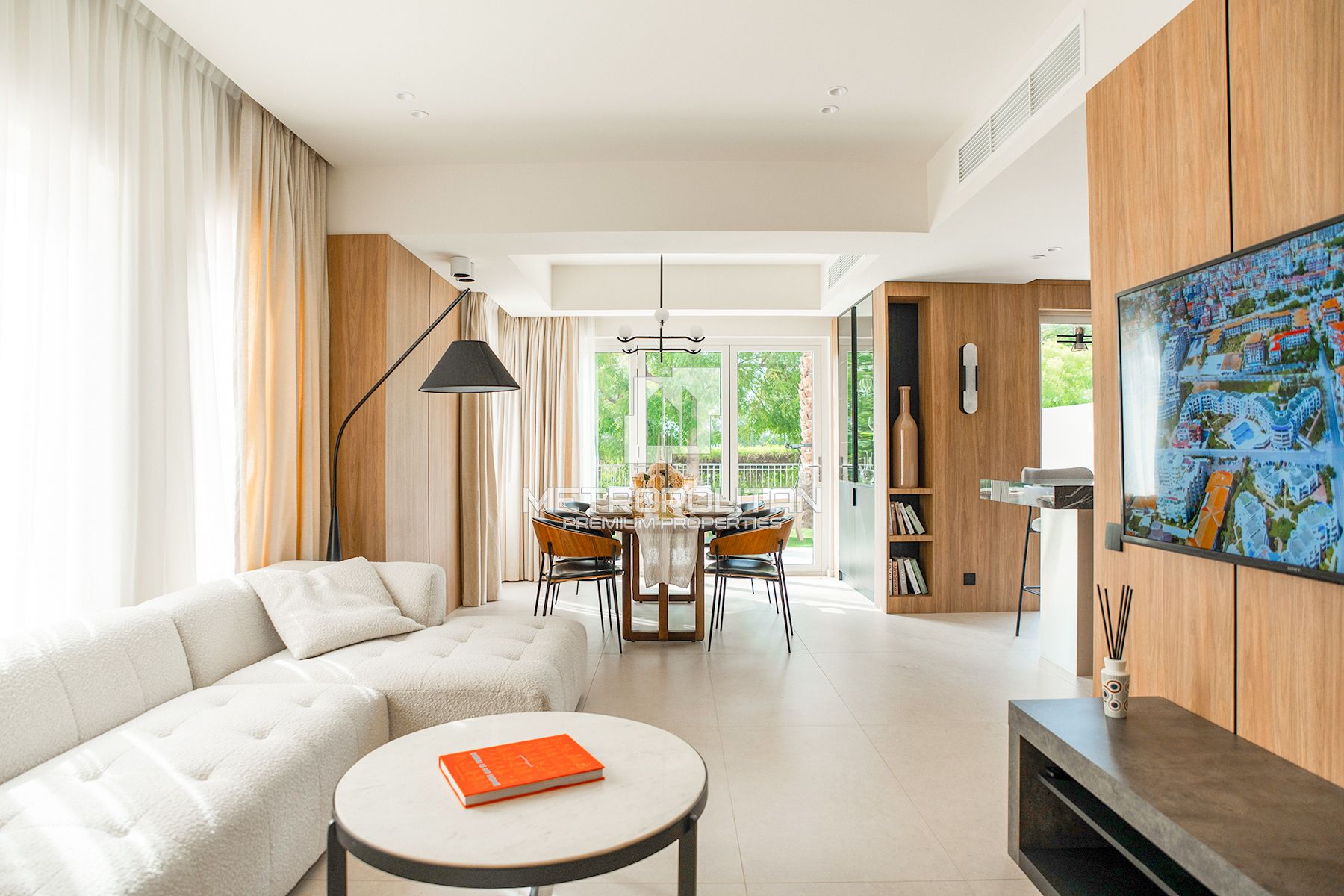 Renovated Townhouse | Expanded Layout | Single Row photo-23