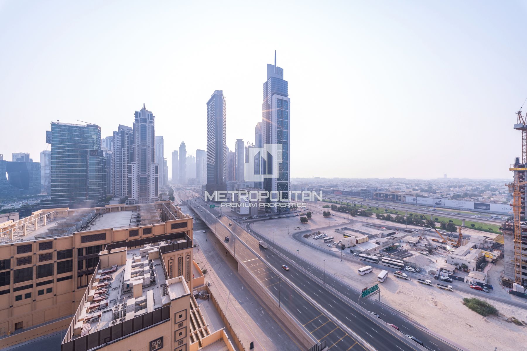 New to Market | Prestigious Address | Vacant photo-20