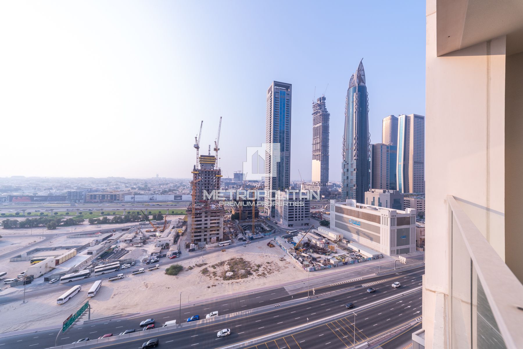 New to Market | Prestigious Address | Vacant photo-21