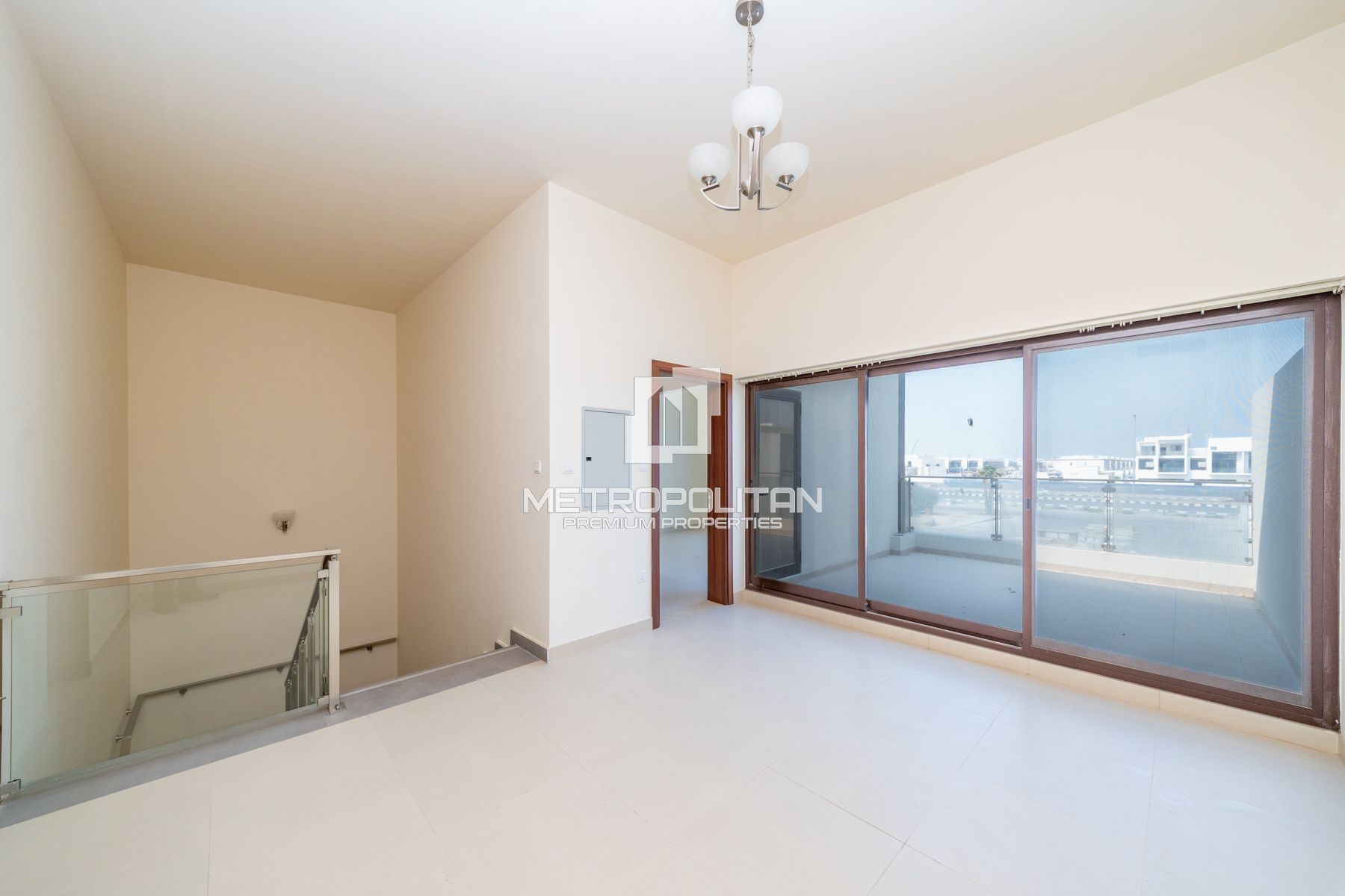 Single Row | Close to Amenities | Mid Unit photo-12