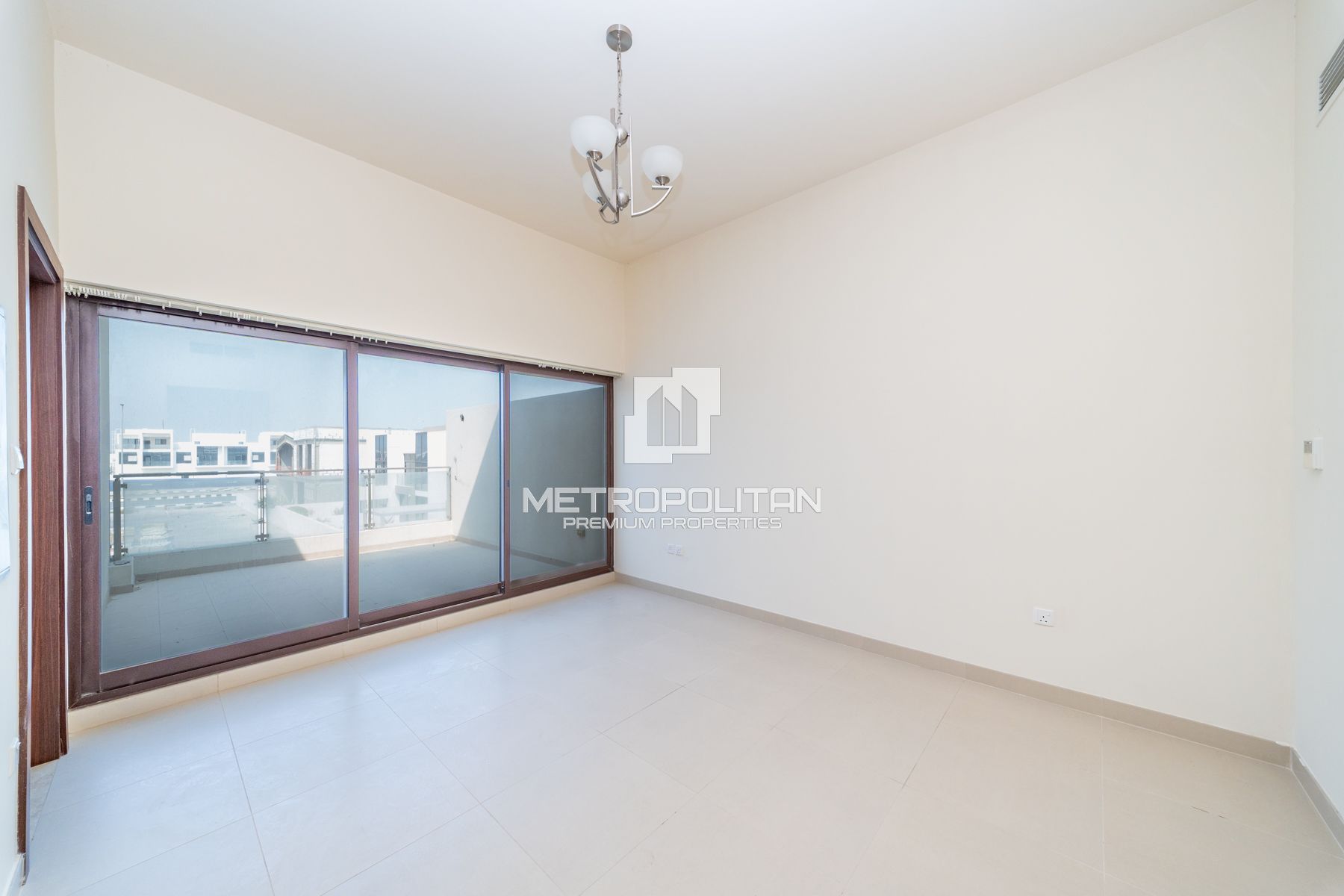 Single Row | Close to Amenities | Mid Unit photo-13