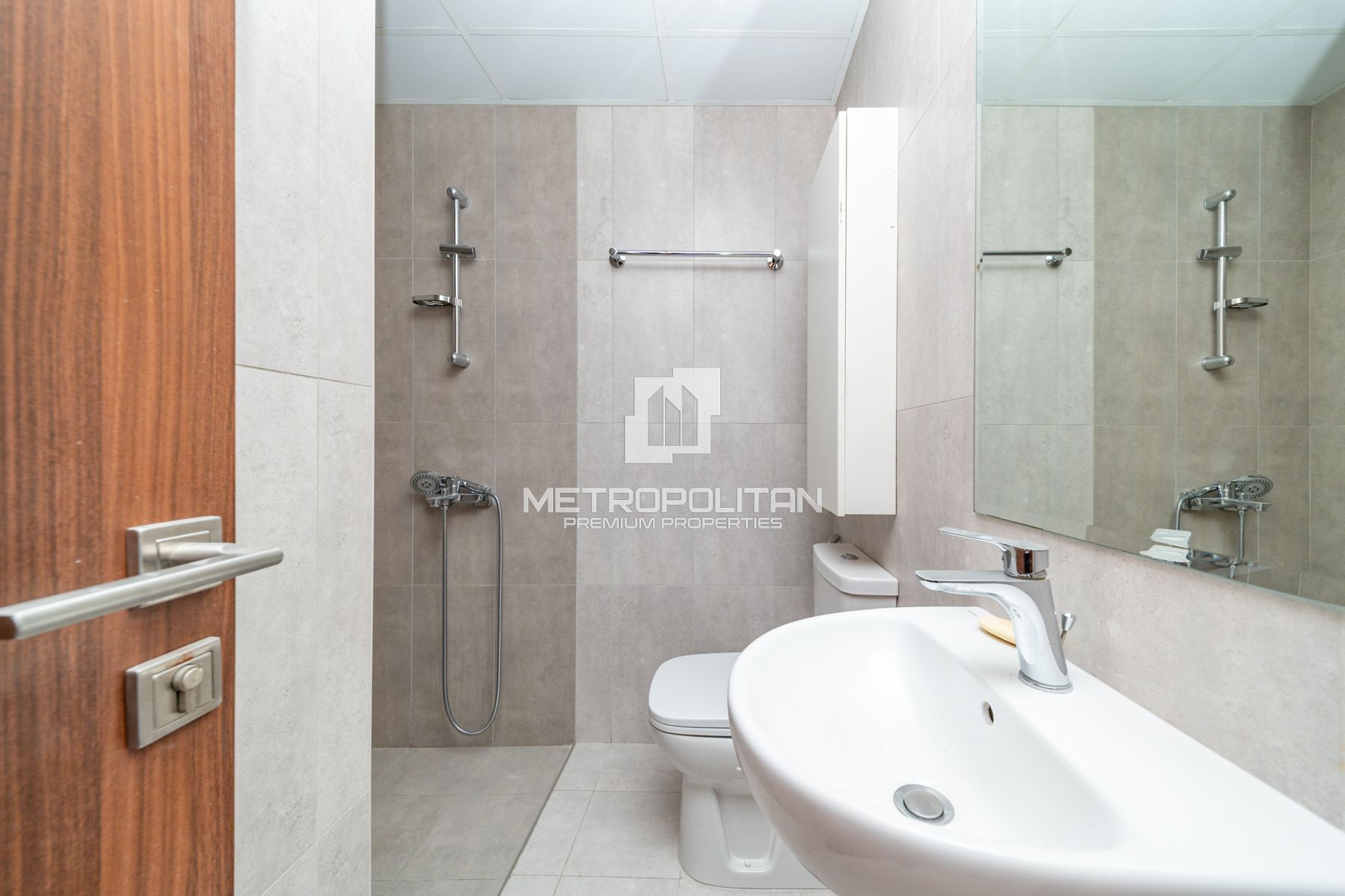 Single Row | Close to Amenities | Mid Unit photo-22