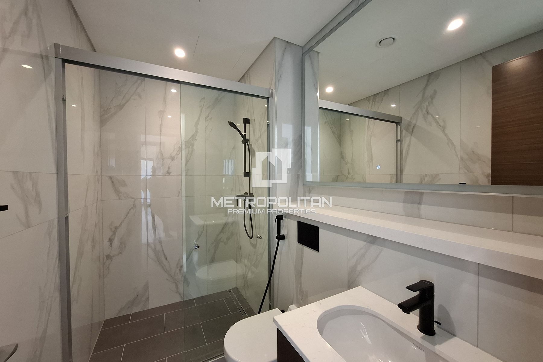 Large Layout | Corner Unit | Multiple Options photo-1