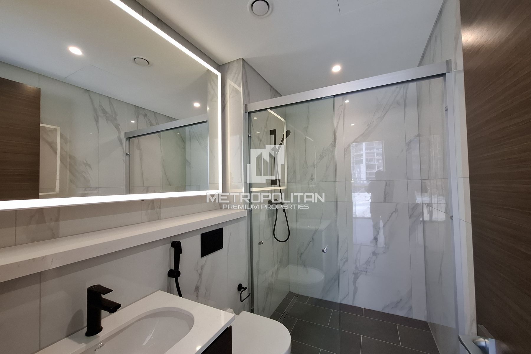 Large Layout | Corner Unit | Multiple Options photo-2