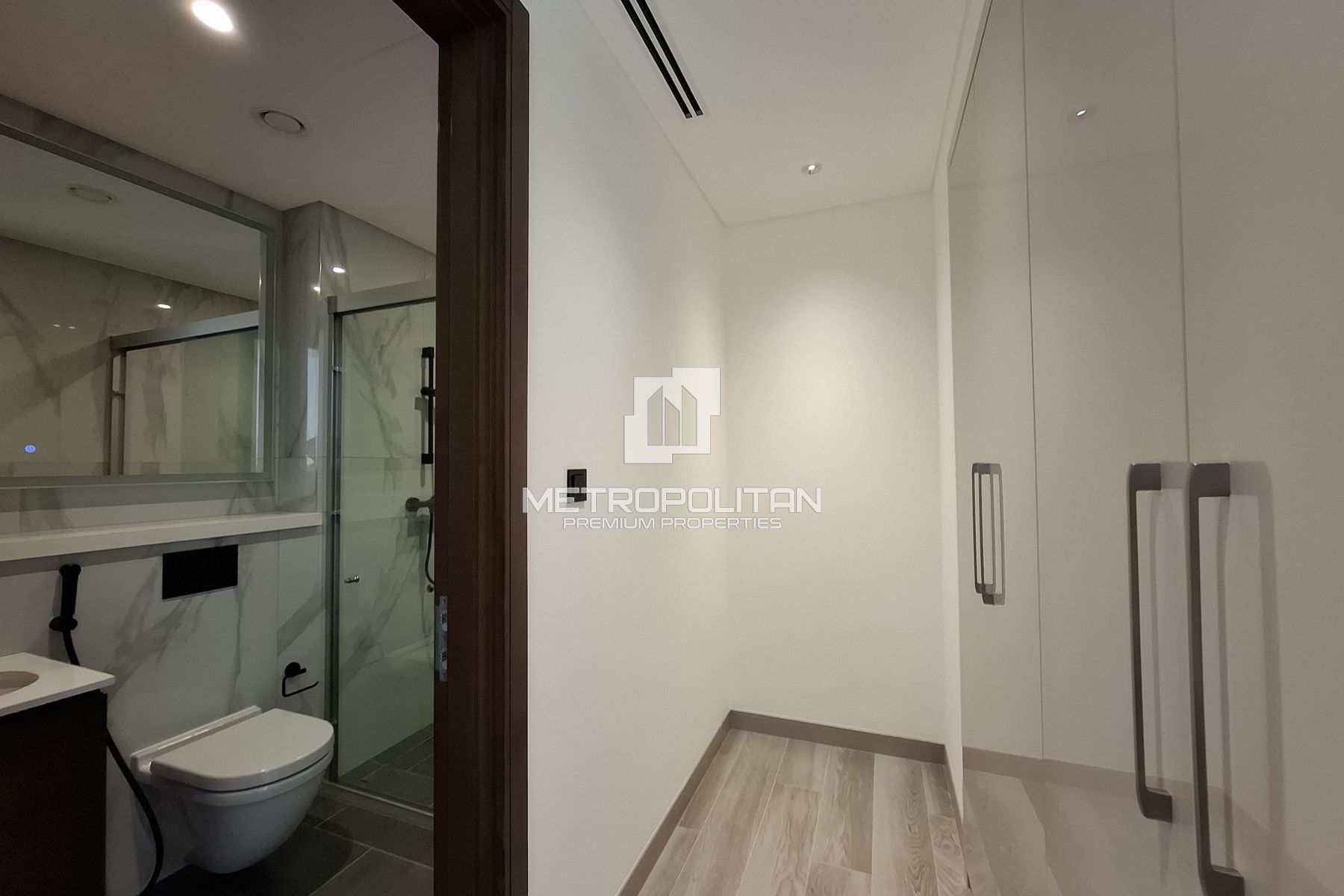 Large Layout | Corner Unit | Multiple Options photo-3