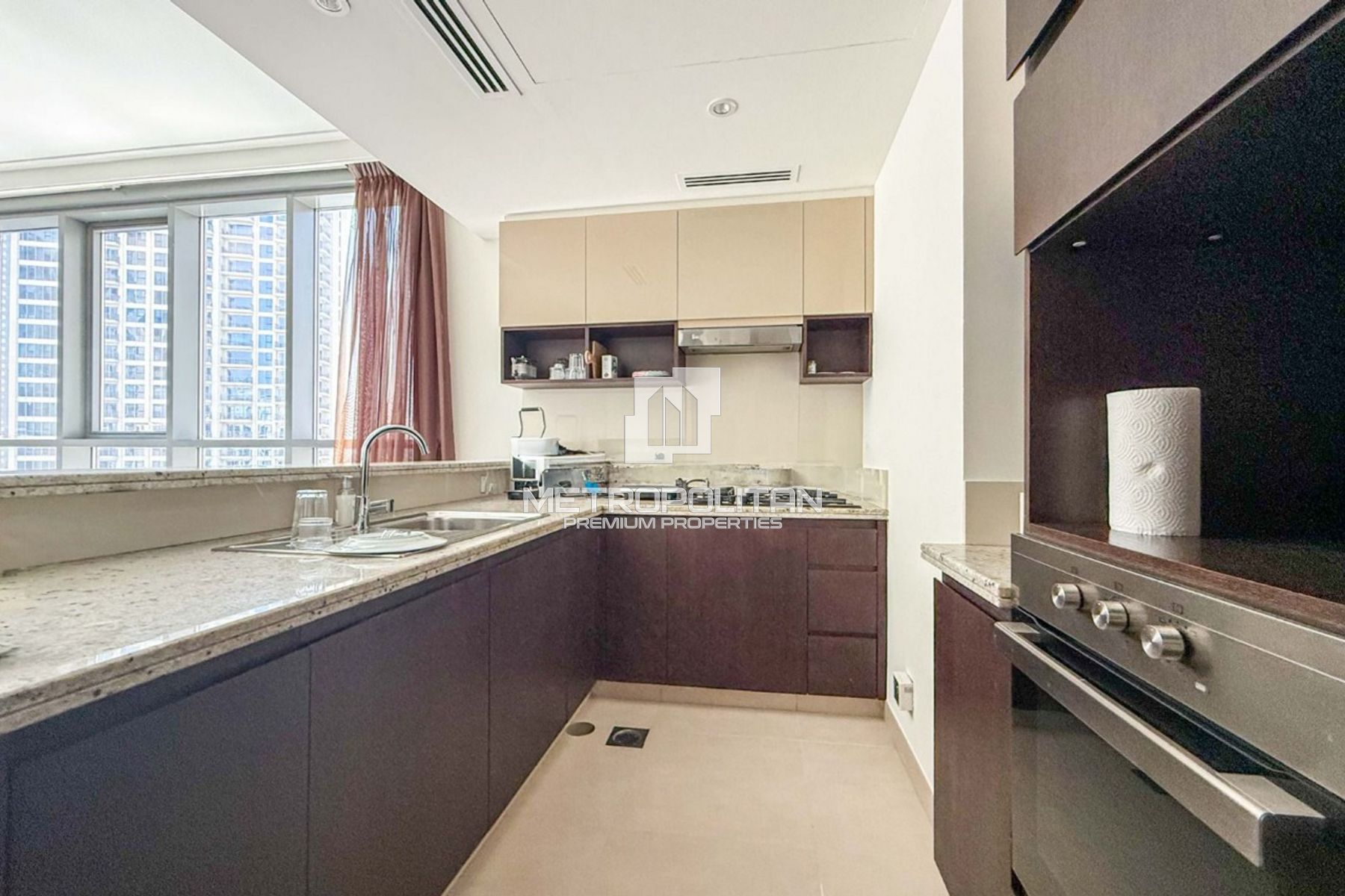 Breathtaking Water Views |Ready to Move |Best Deal photo-5