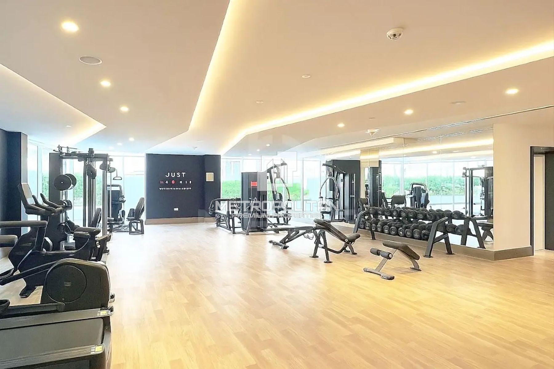 Spacious Layout | Vacant Unit | Modern Finishes photo-5