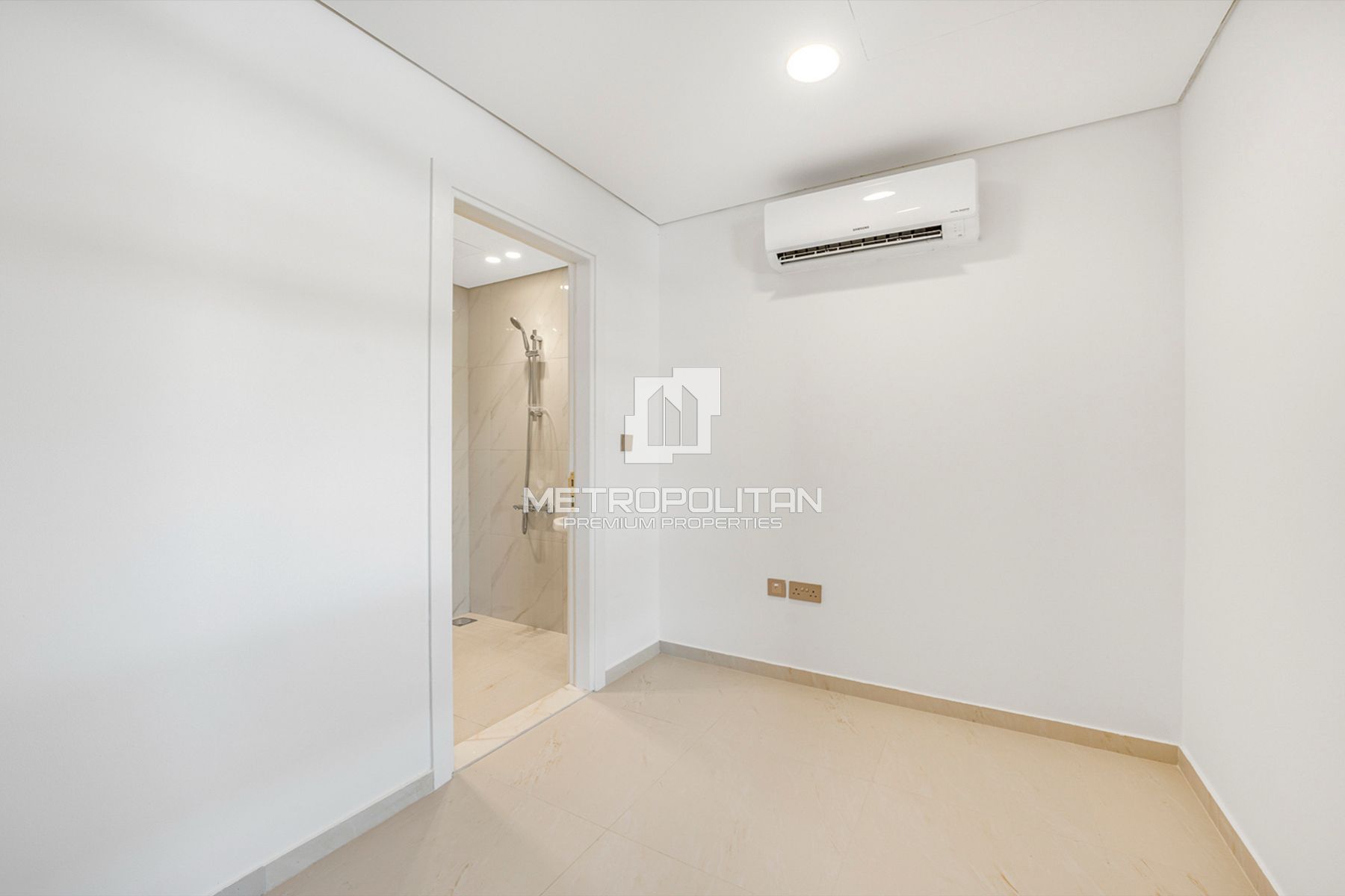 Ready For Living | Brand New | Spacious Layout photo-7