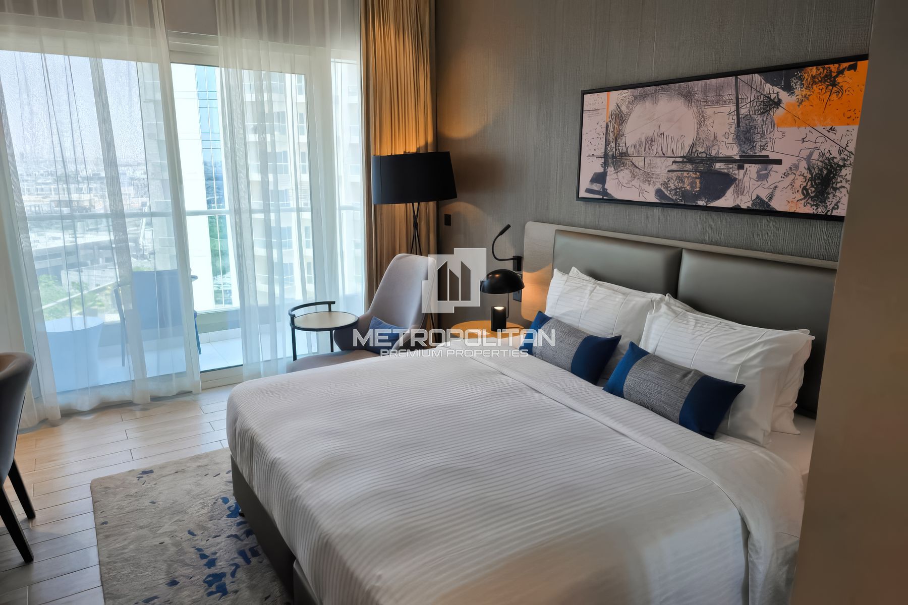 Luxury Apartment | High ROI | Furnished photo-1