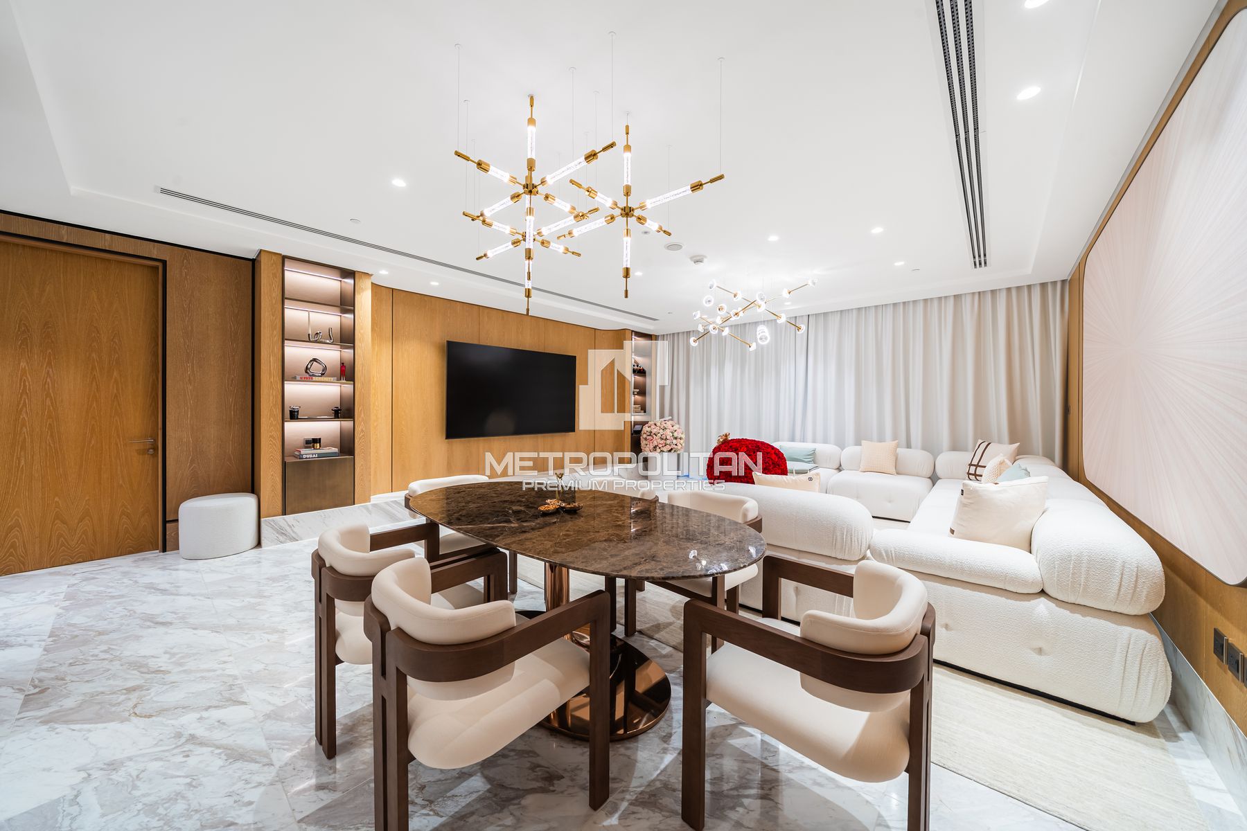 Fully Upgraded | Waldorf Astoria | Corner Unit
