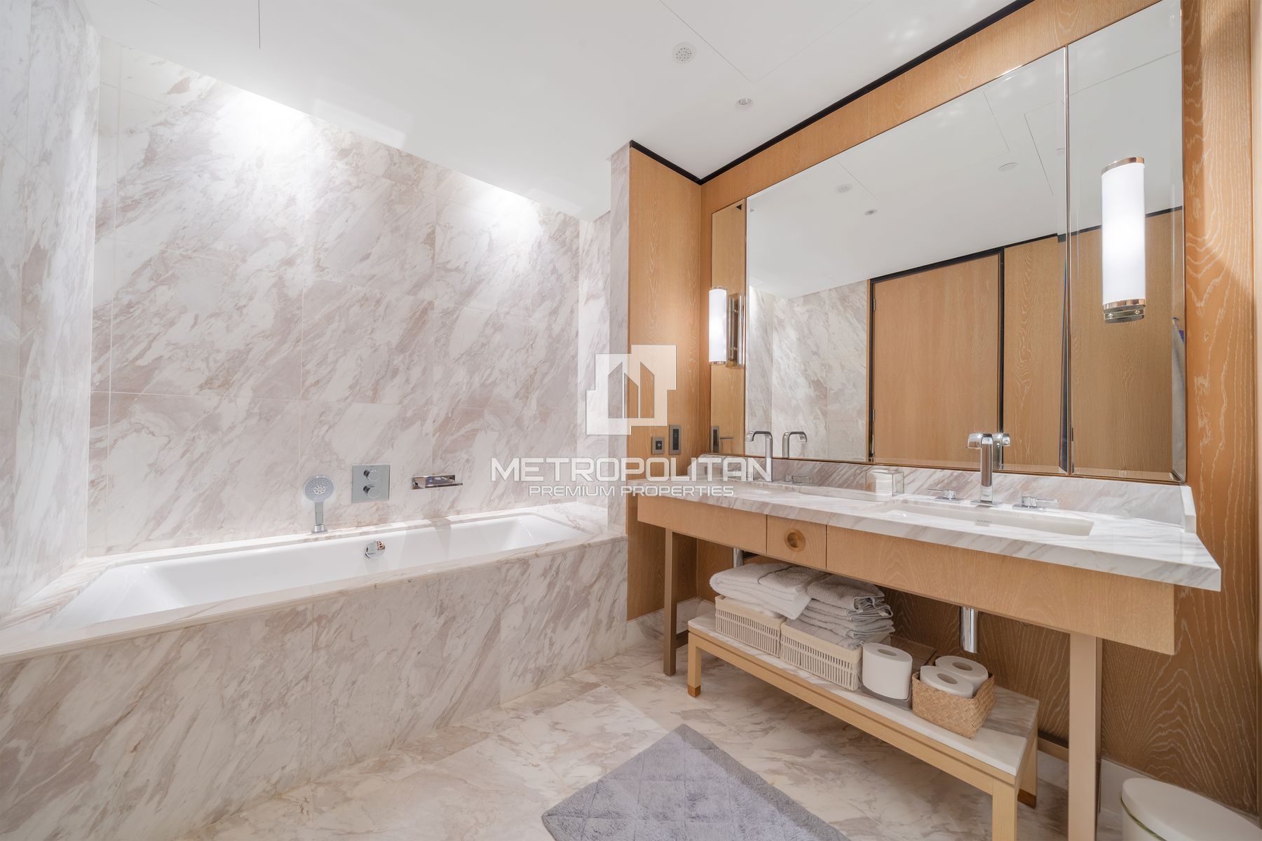 Fully Upgraded | Waldorf Astoria | Corner Unit