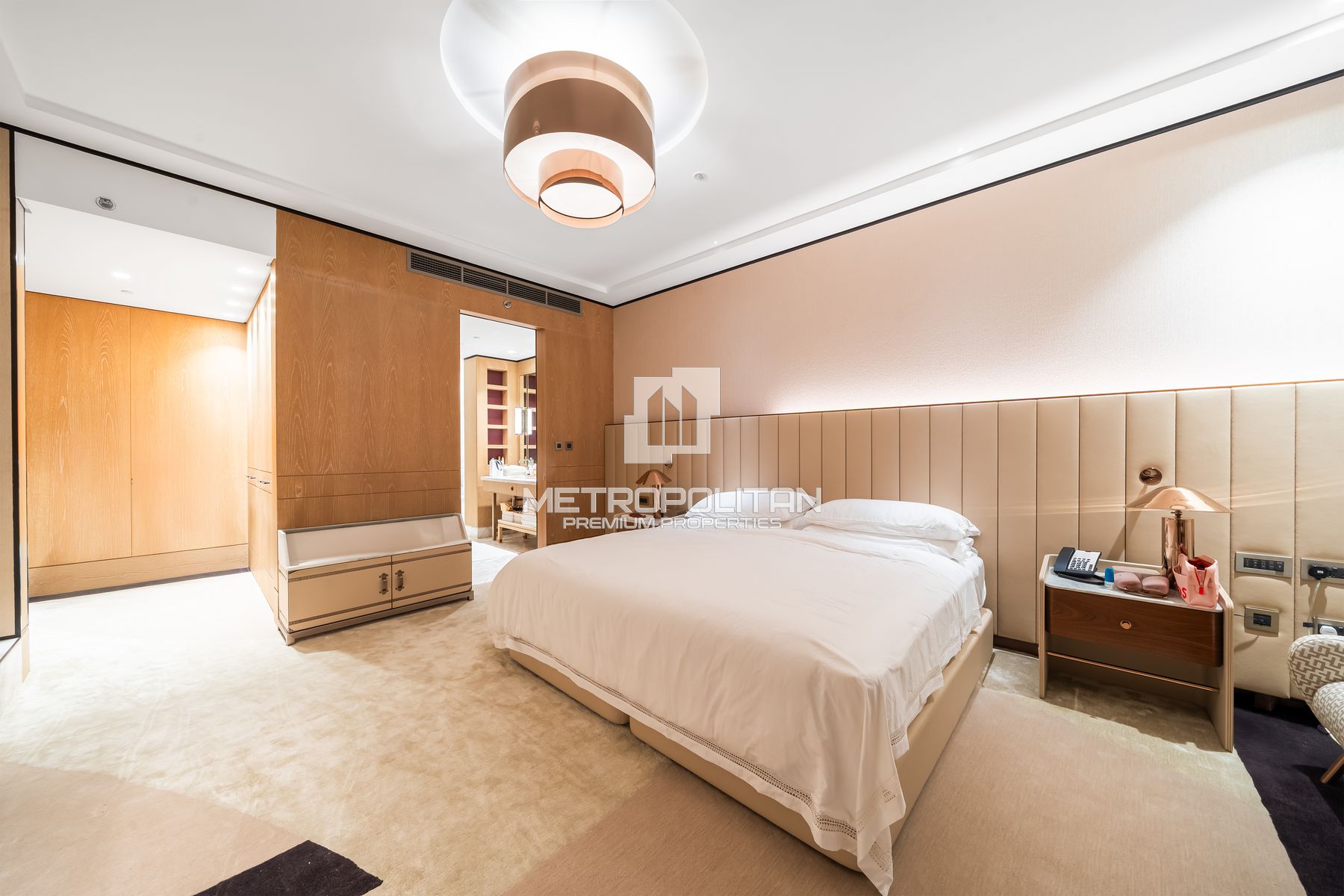Fully Upgraded | Waldorf Astoria | Corner Unit