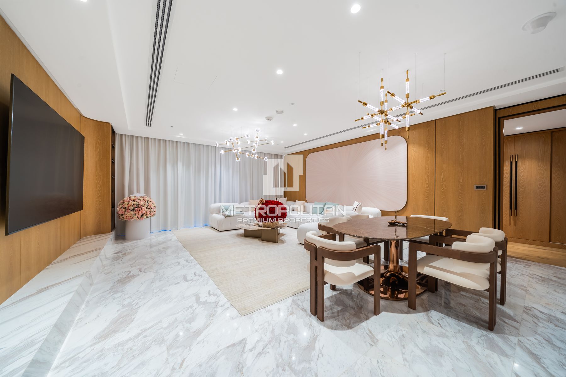 Fully Upgraded | Waldorf Astoria | Corner Unit