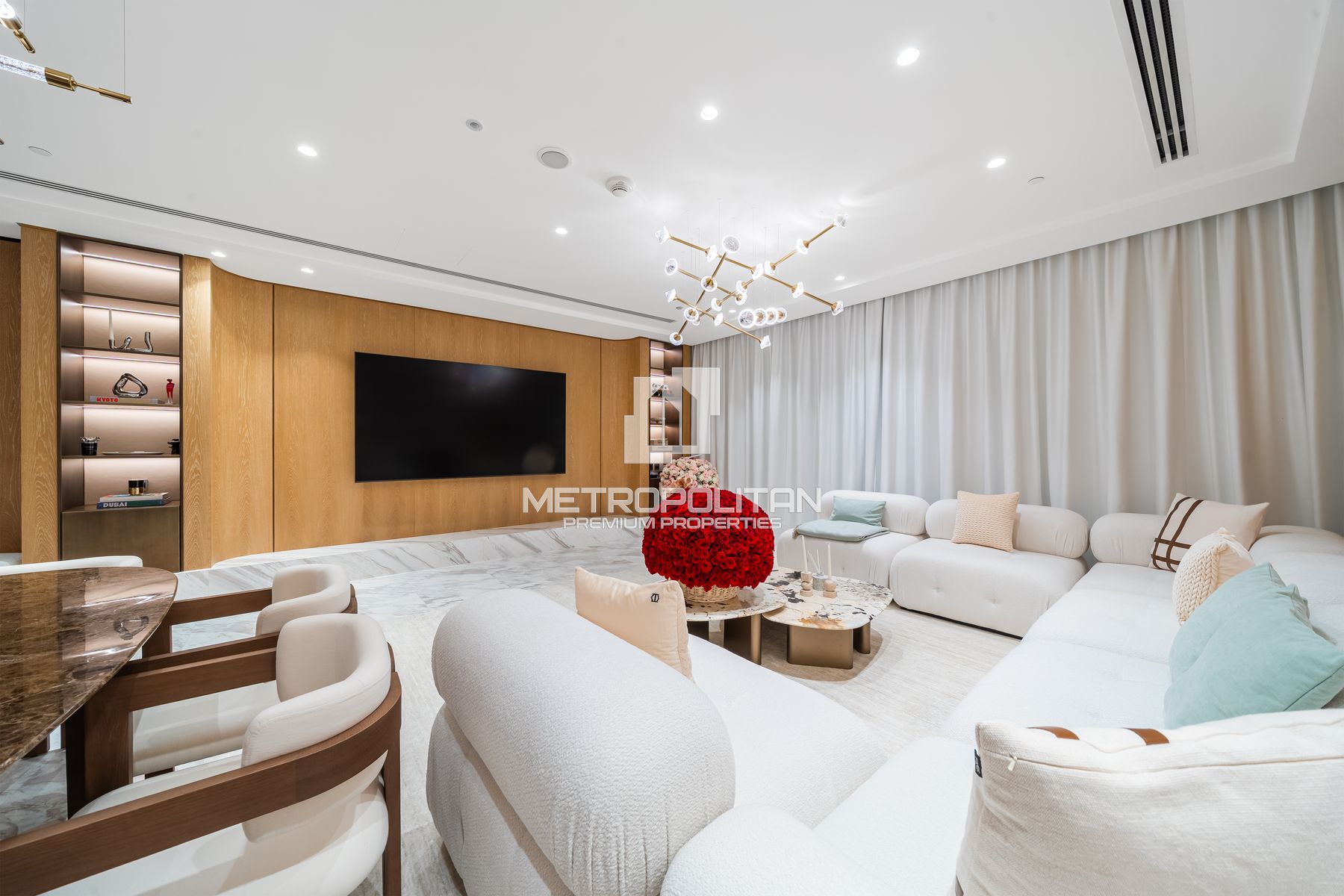 Fully Upgraded | Waldorf Astoria | Corner Unit
