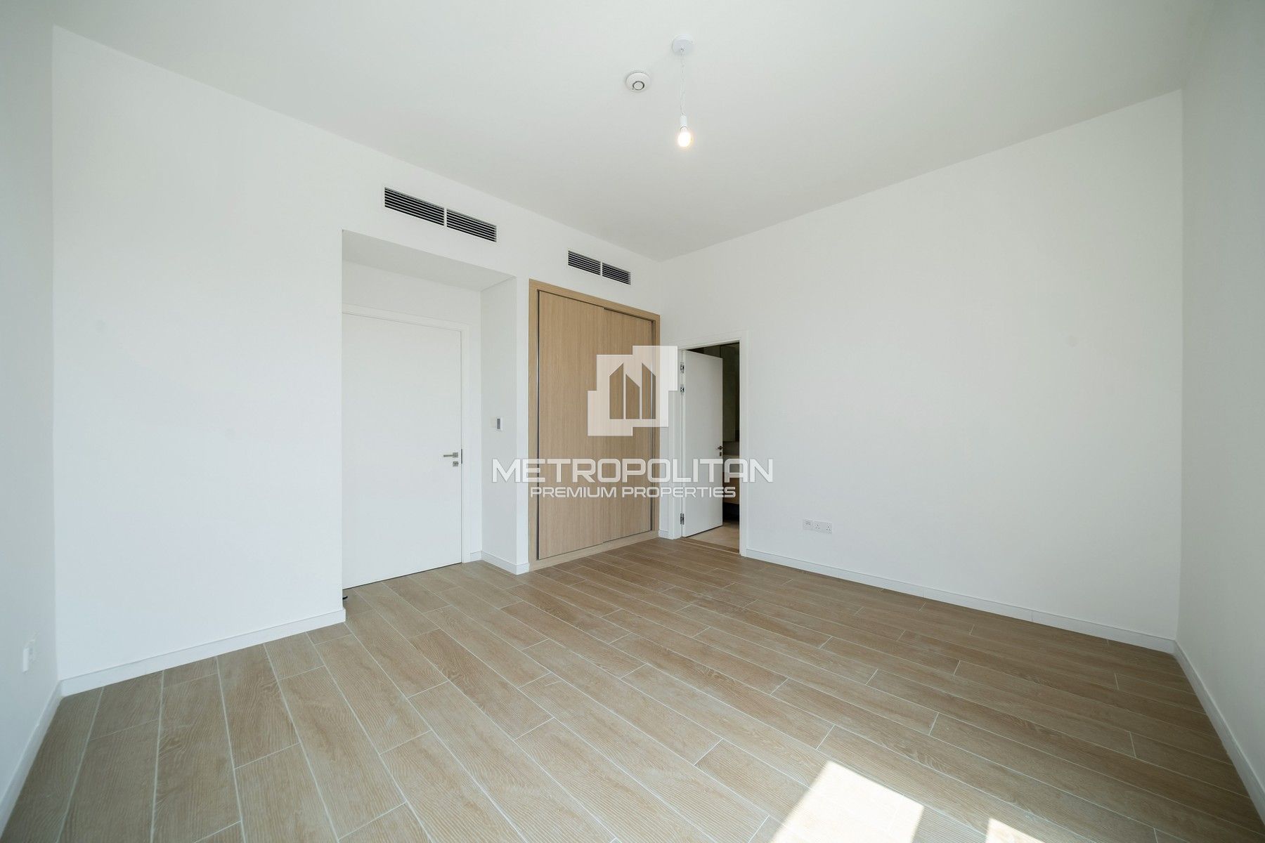4-Schlafzimmer-Stadthaus zum Verkauf in Jebel Ali Village Townhouses, Jebel Ali