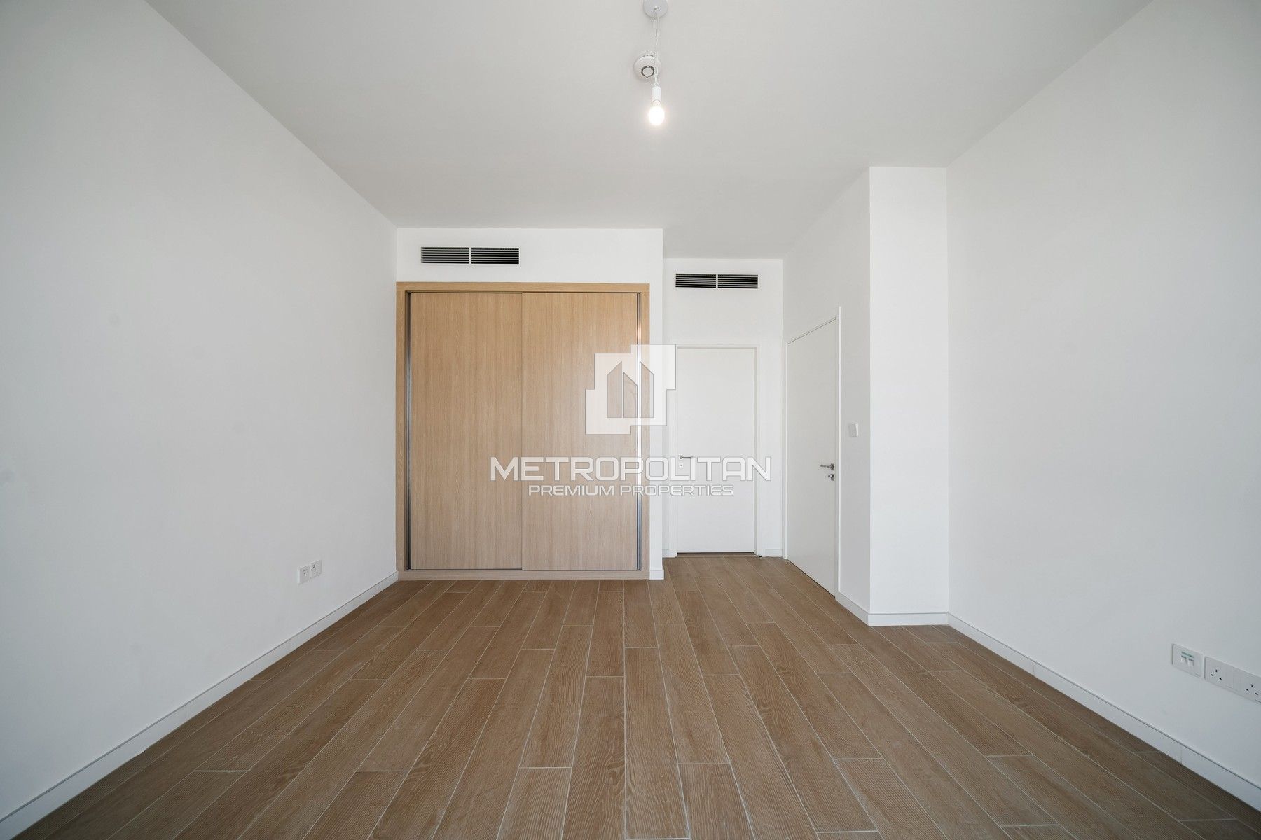 4-комнатный таунхаус на продажу в Jebel Ali — MPS-42554