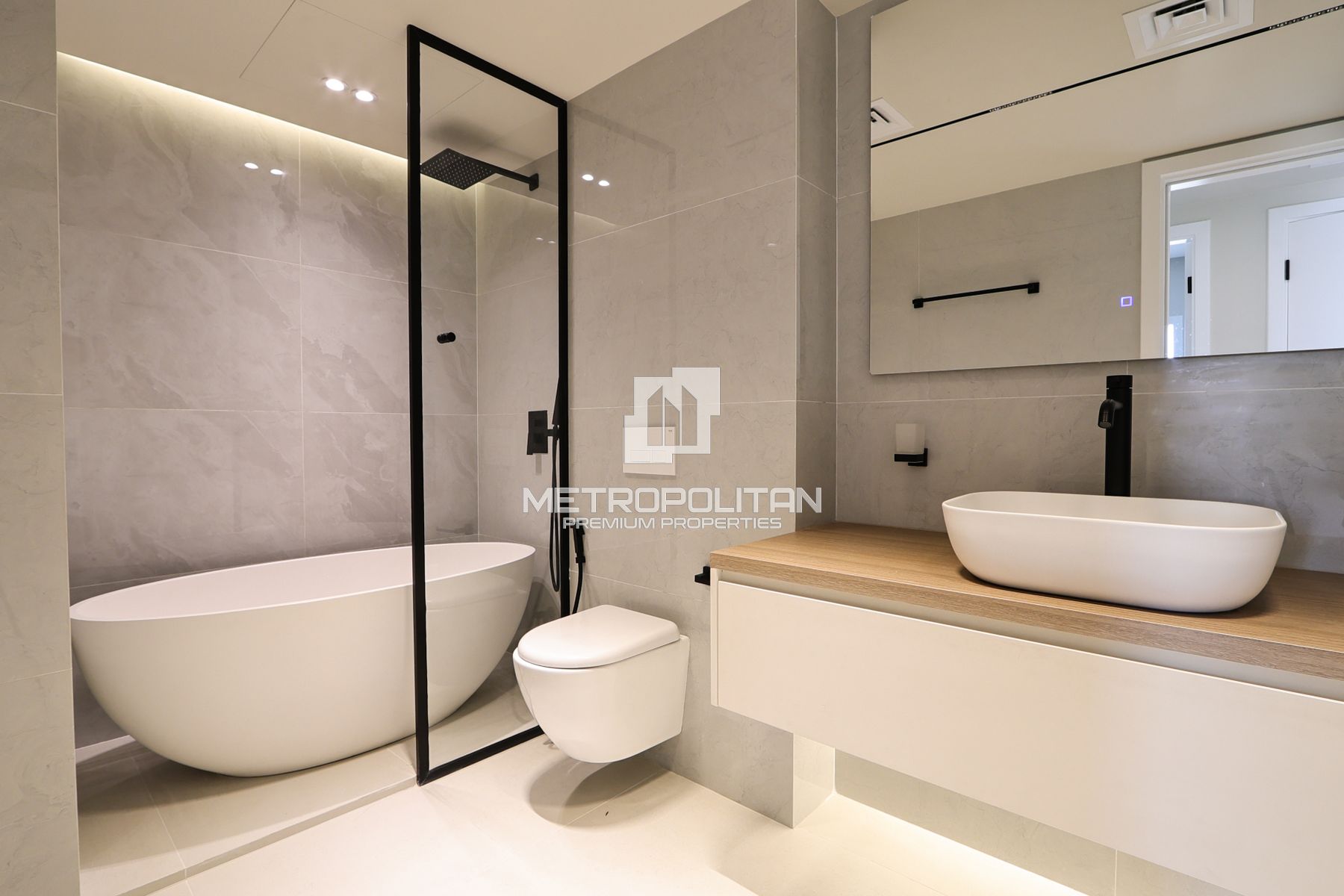 Fully Renovated | Great Community |Spacious Layout photo-17