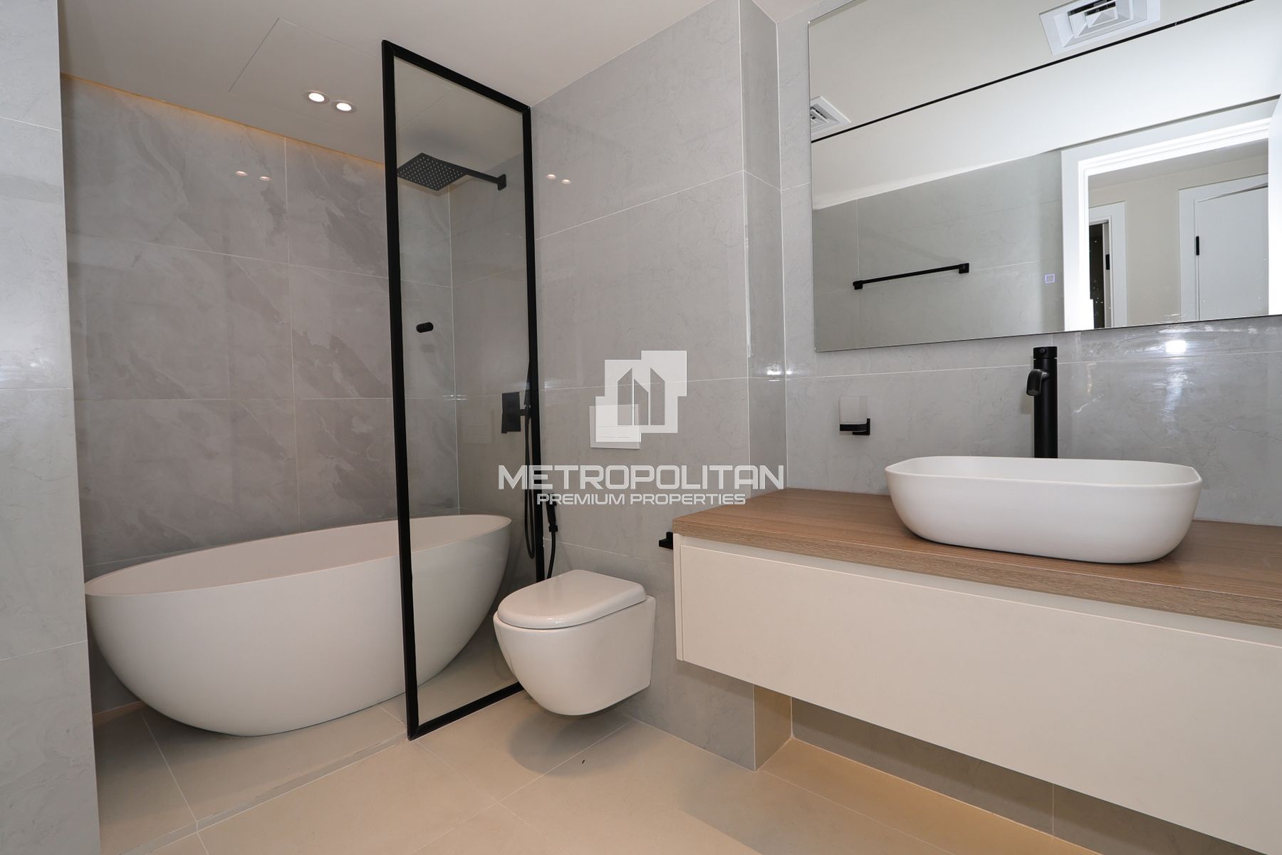 Fully Renovated | Great Community |Spacious Layout photo-18