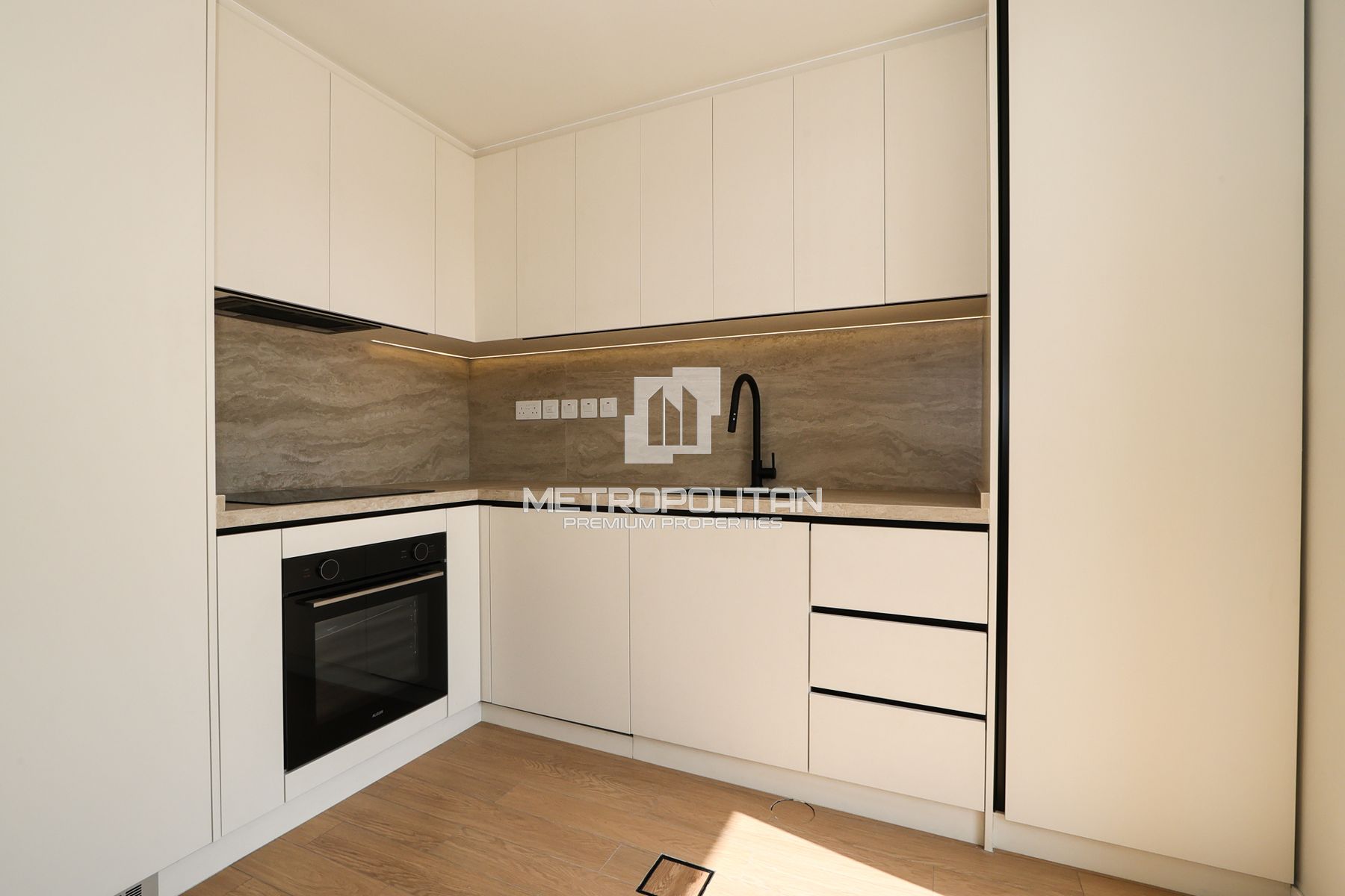 Fully Renovated | Great Community |Spacious Layout photo-28