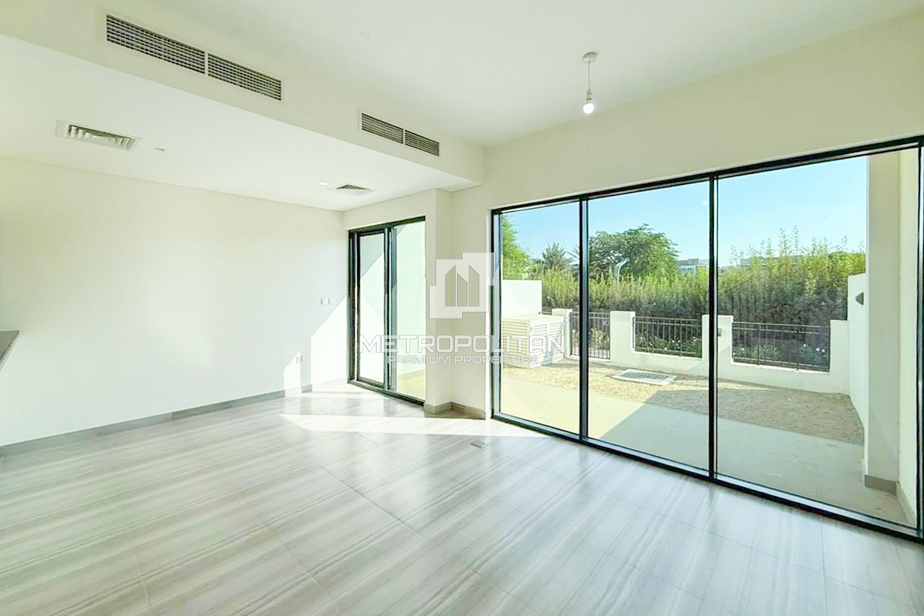 4-комнатный таунхаус на продажу в DAMAC Hills – MPS-42837