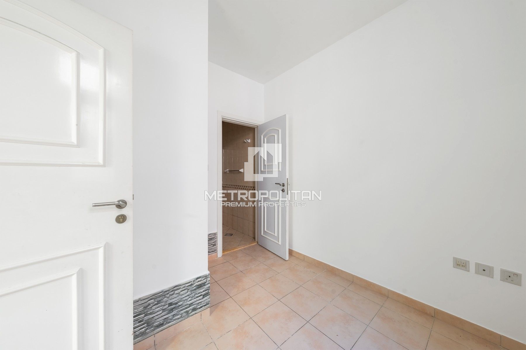 5BR Villa for Sale in Falcon City of Wonders – MPS-42952 photo-11