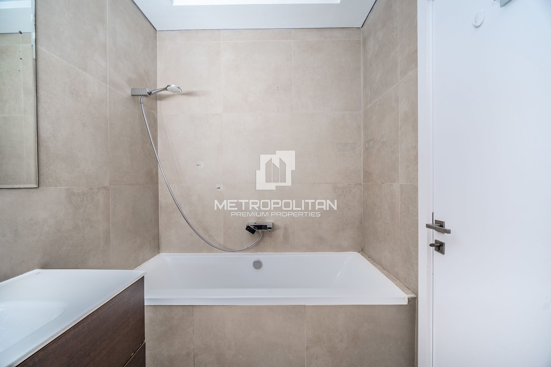 Image - Marina Arcade Tower, Dubai Marina, Dubai | Project - شقة