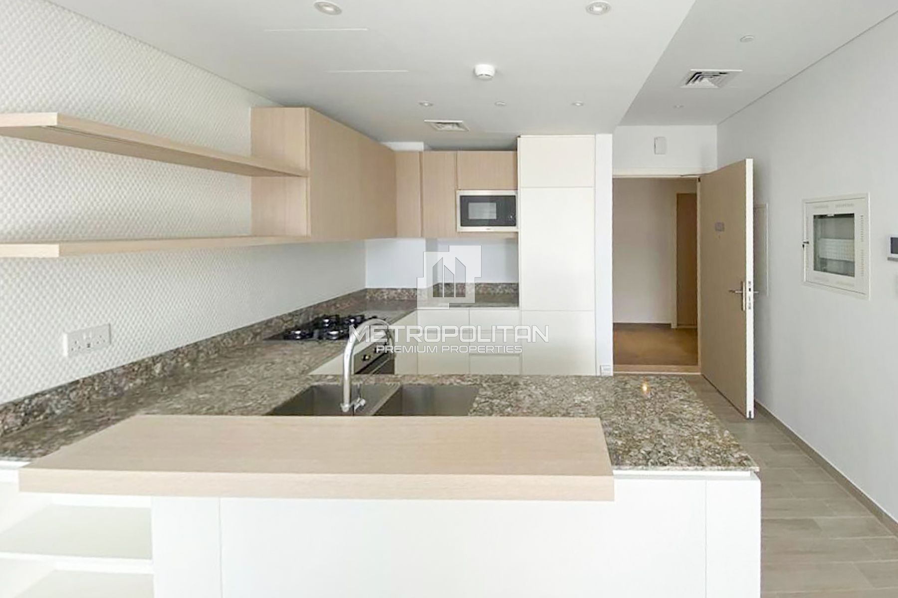 Ready now | Premium Ellington Unit | Pool View photo-4