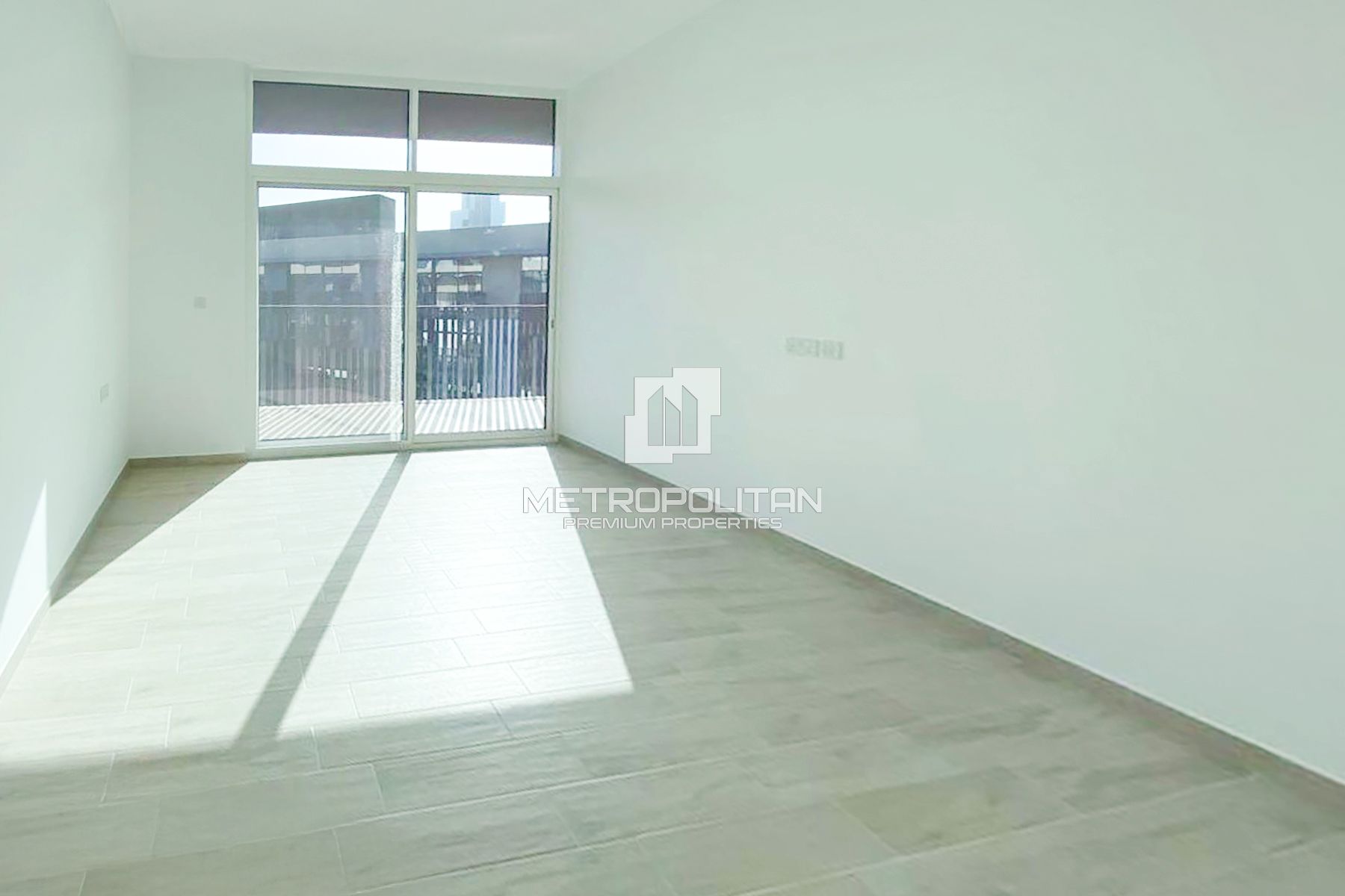 Ready now | Premium Ellington Unit | Pool View photo-8