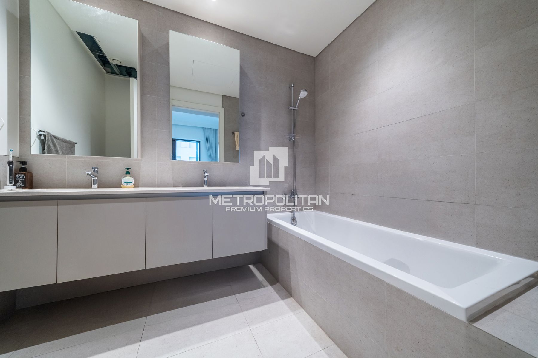 Image - Sunset at Creek Beach, Dubai Creek Harbour (The Lagoons), Dubai | Project - Appartement