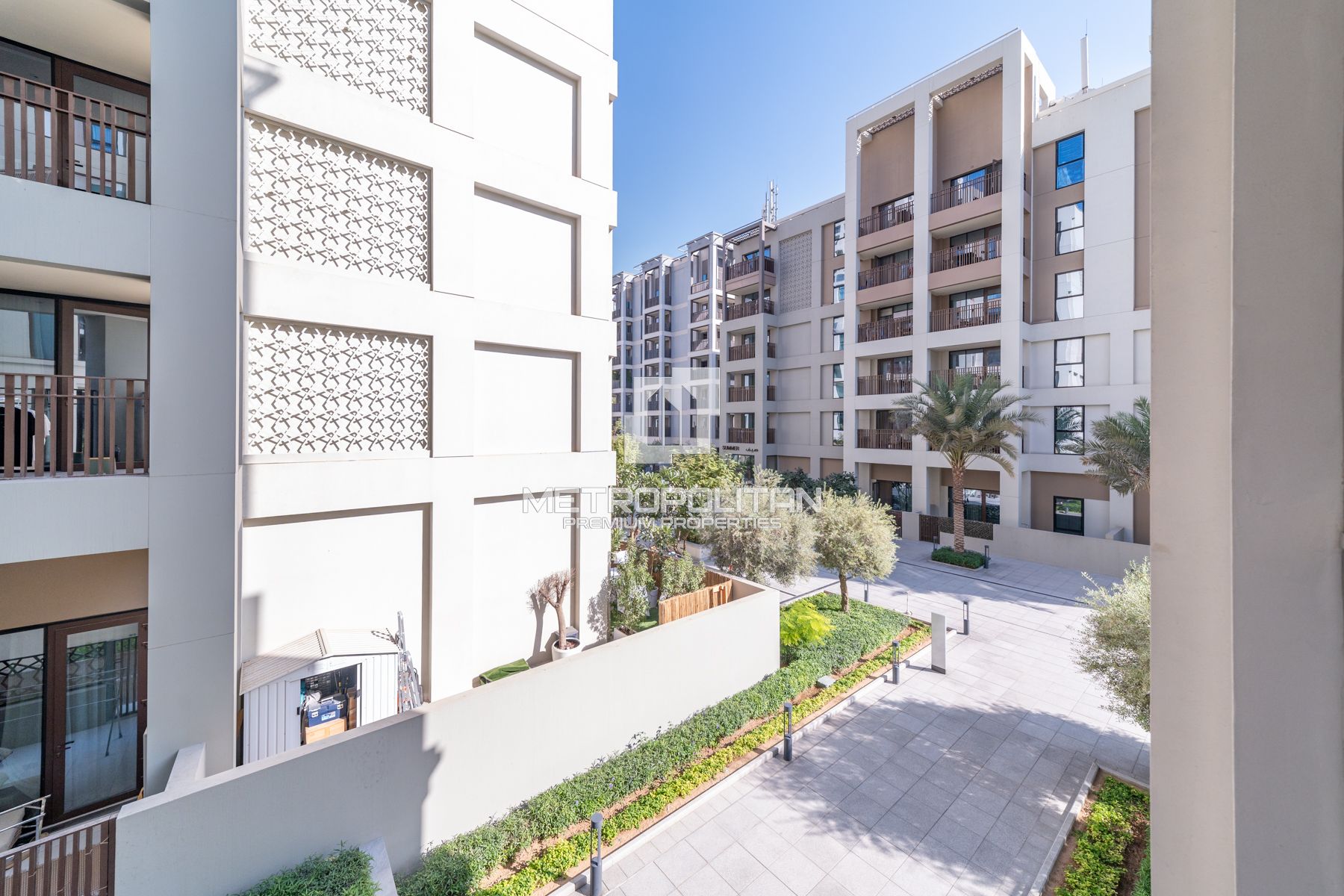 Image - Sunset at Creek Beach, Dubai Creek Harbour (The Lagoons), Dubai | Project - Appartement