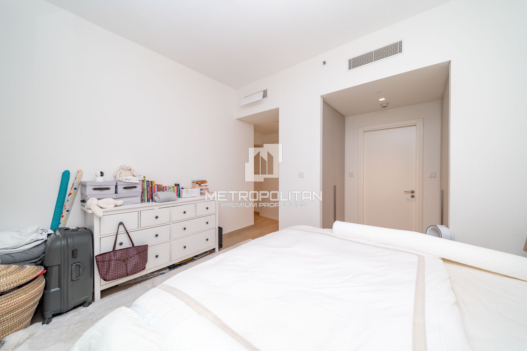 Image - Sunset at Creek Beach, Dubai Creek Harbour (The Lagoons), Dubai | Project - Appartement